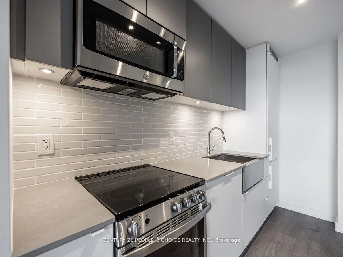 Photo 12 of Unit 713, 270 Dufferin Street, Toronto, South Parkdale — HOMEH