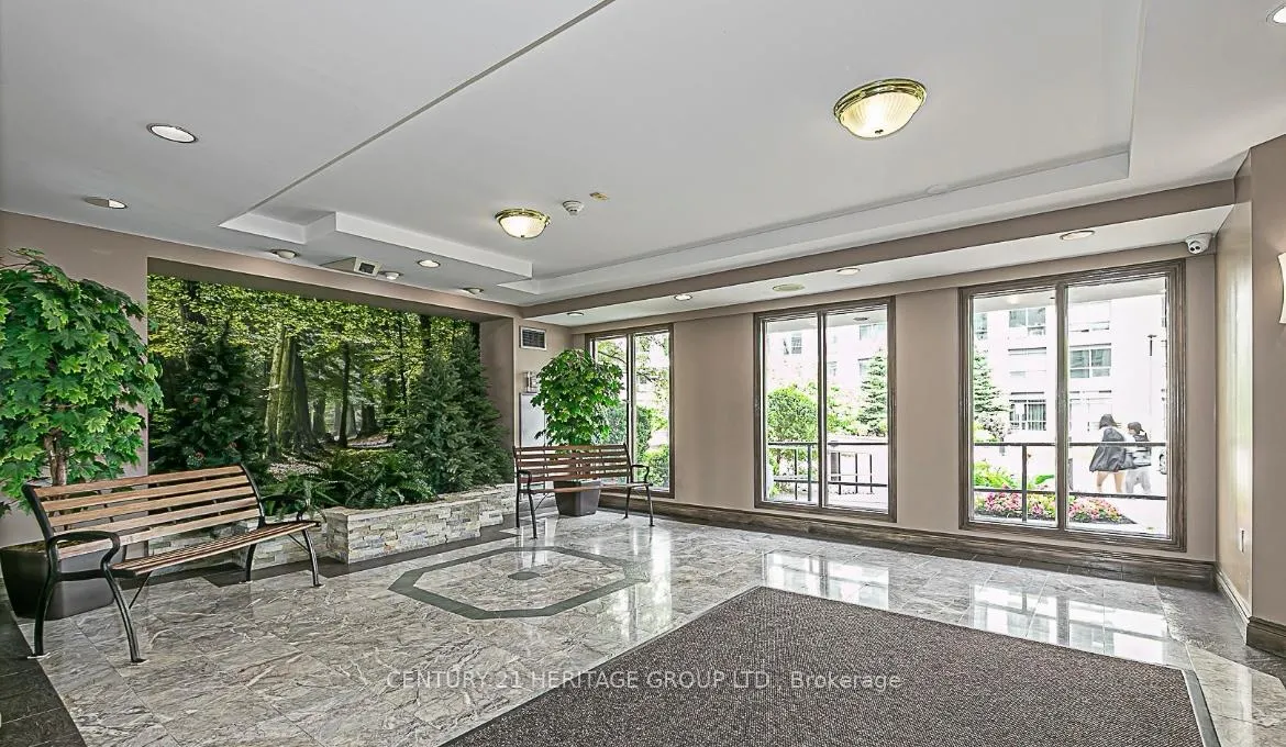 Photo 2 of Unit 1112, 270 Davis Drive, Newmarket, Central Newmarket — HOMEH