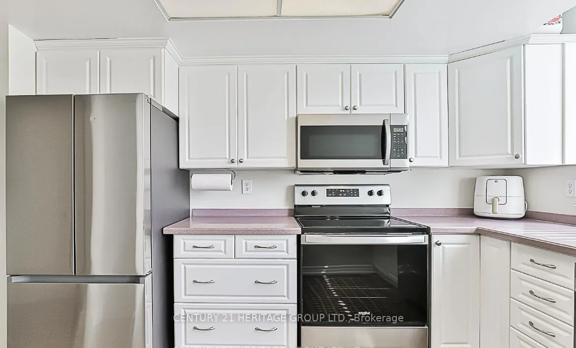 Photo 12 of Unit 1112, 270 Davis Drive, Newmarket, Central Newmarket — HOMEH