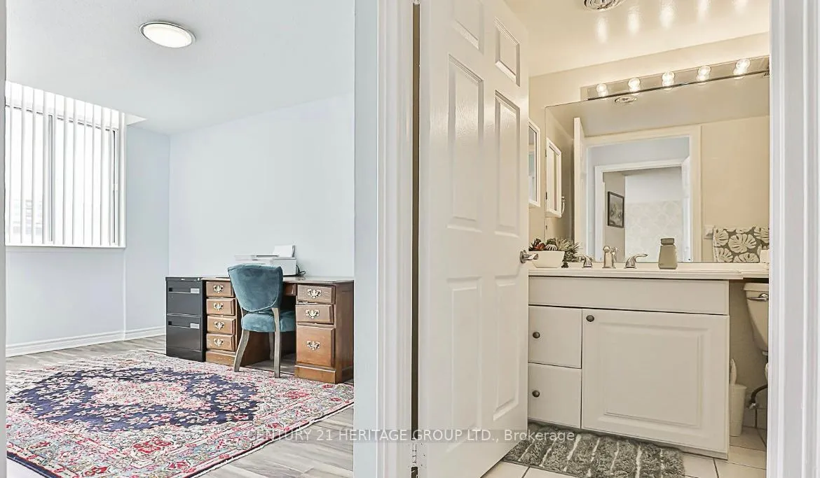 Photo 17 of Unit 1112, 270 Davis Drive, Newmarket, Central Newmarket — HOMEH