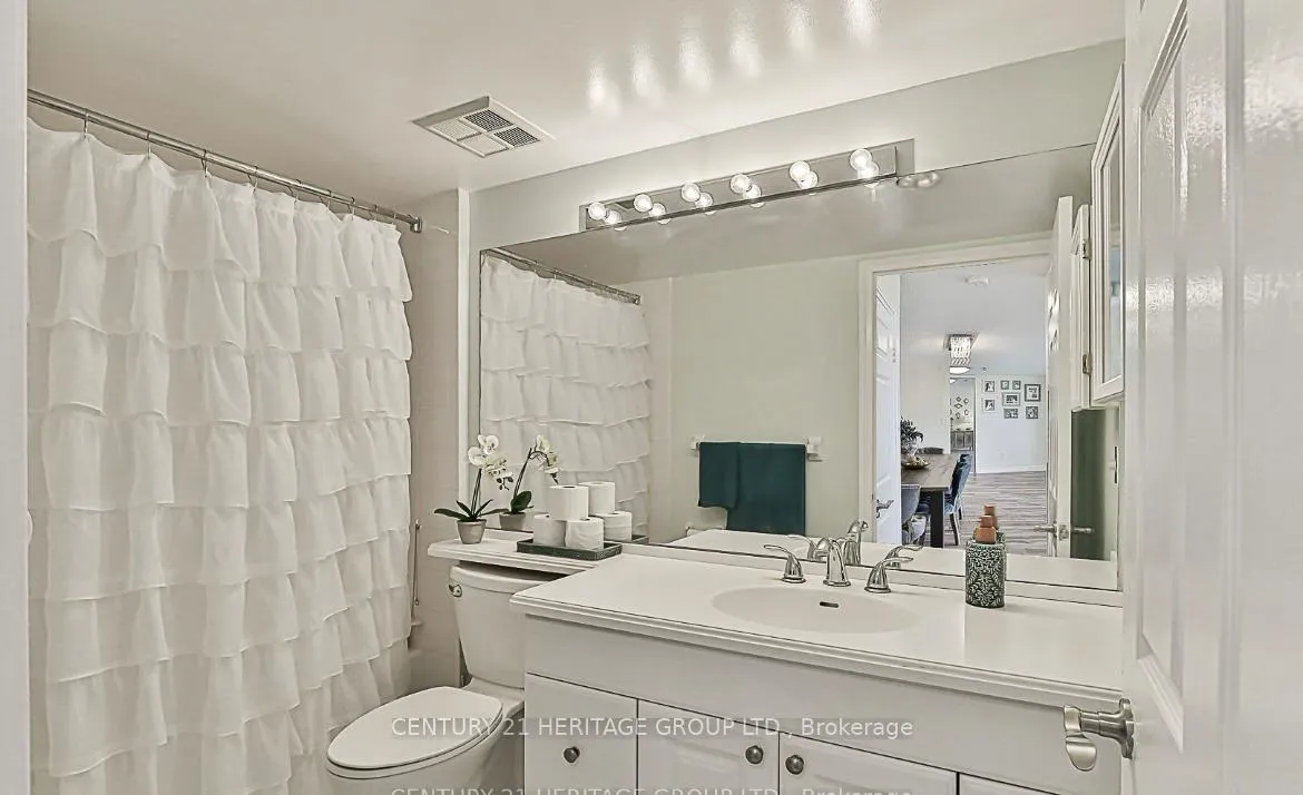 Photo 18 of Unit 1112, 270 Davis Drive, Newmarket, Central Newmarket — HOMEH