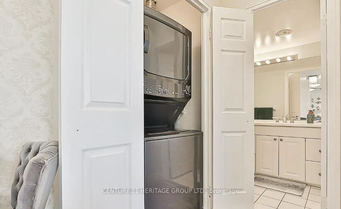 Photo 19 of Unit 1112, 270 Davis Drive, Newmarket, Central Newmarket — HOMEH