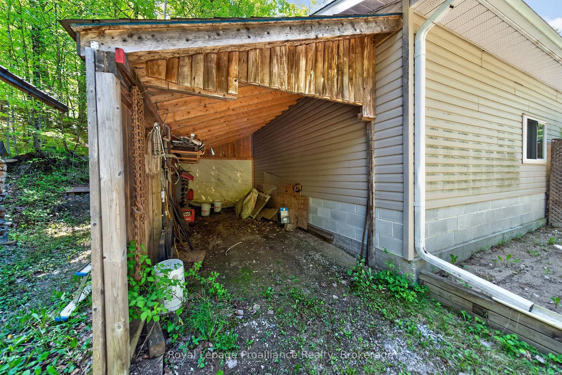 Photo 15 of 1084C Ridge Lane, Frontenac, Frontenac North — HOMEH