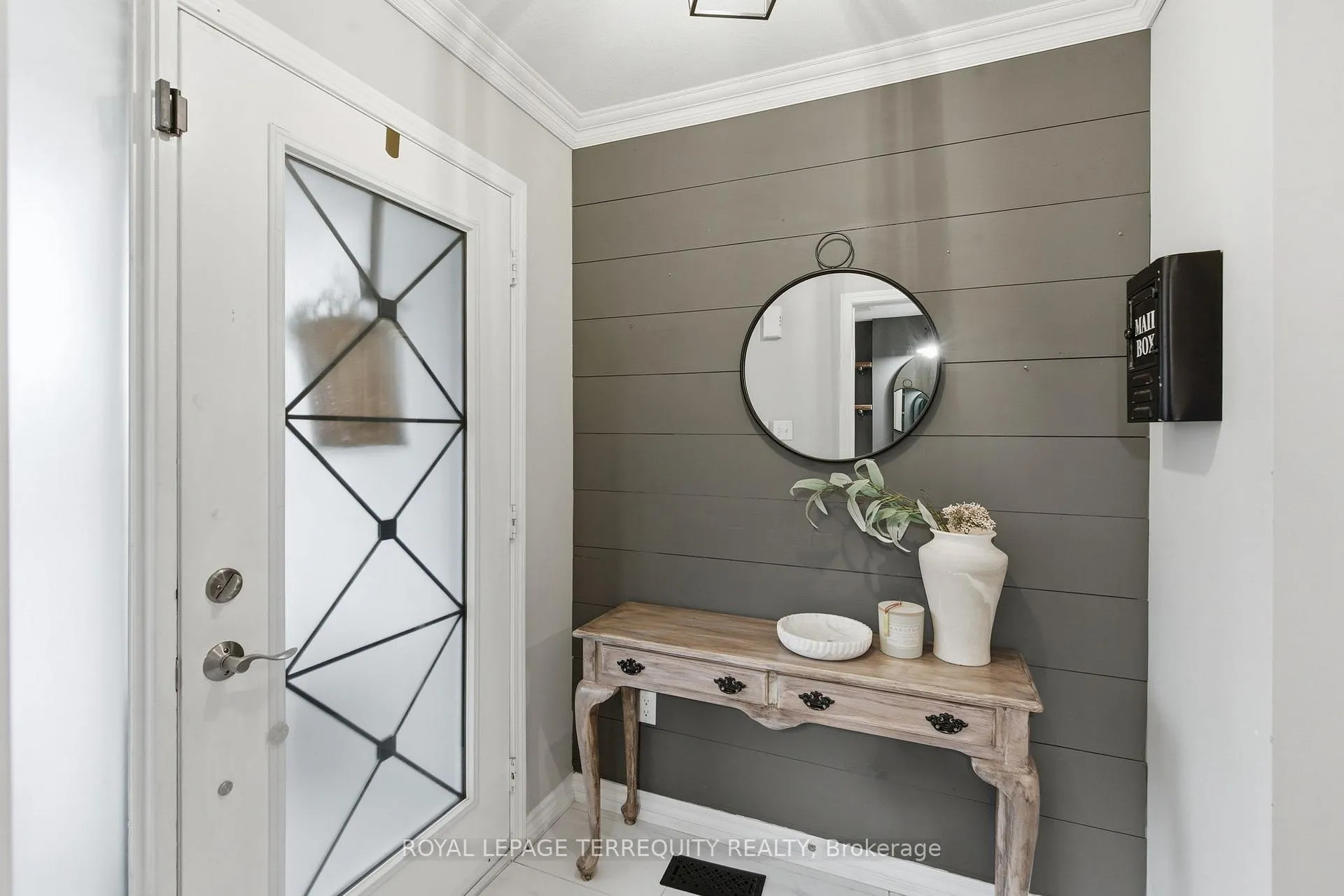Photo 5 of 119 Argent Street, Clarington, Bowmanville — HOMEH