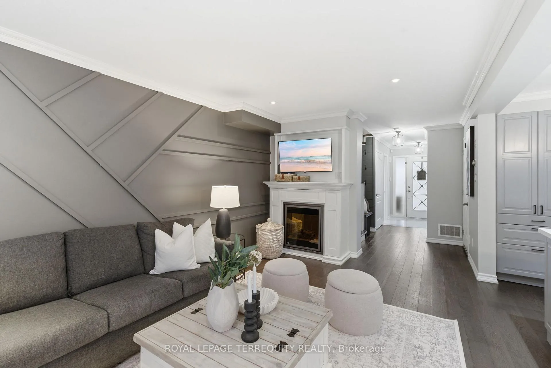 Photo 8 of 119 Argent Street, Clarington, Bowmanville — HOMEH