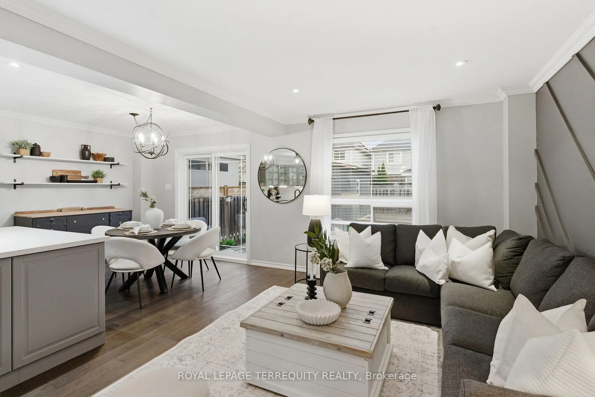 Photo 9 of 119 Argent Street, Clarington, Bowmanville — HOMEH