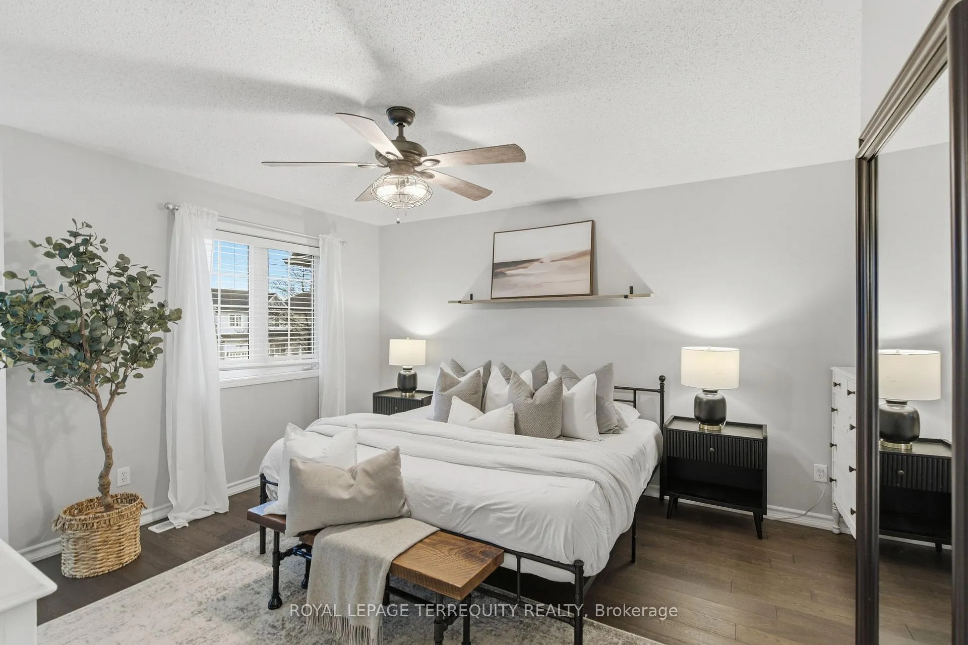Photo 18 of 119 Argent Street, Clarington, Bowmanville — HOMEH