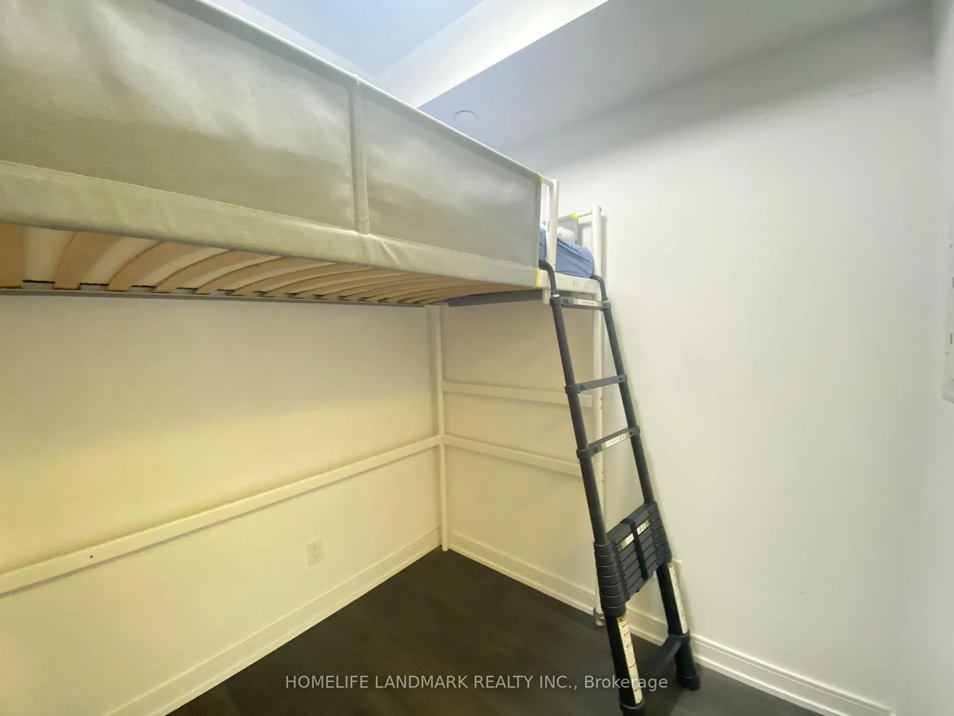 Photo 9 of Unit 315, 3 Gloucester Street, Toronto, Church-Yonge Corridor — HOMEH