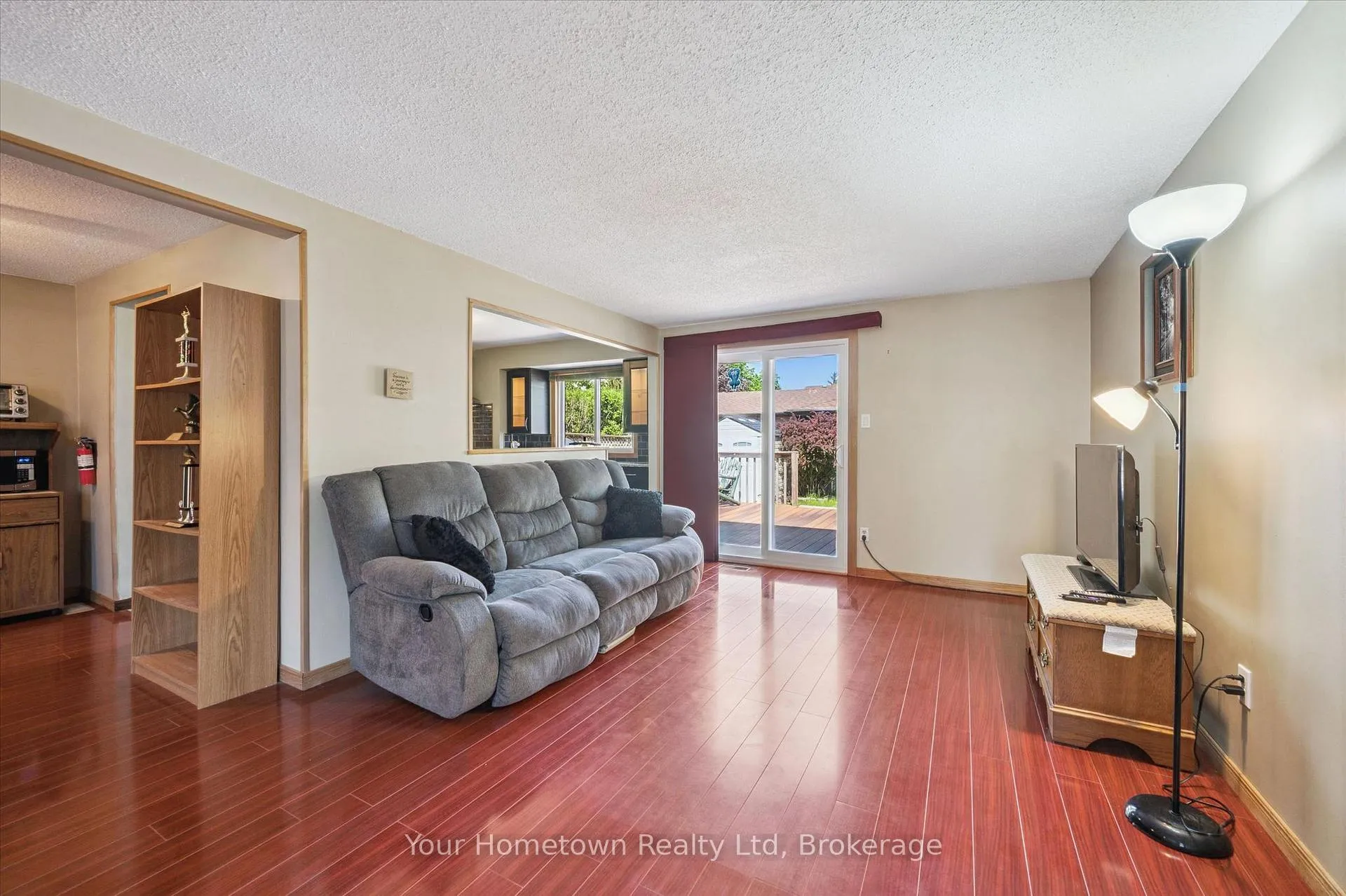 Photo 8 of 369 Strathallan Street, Centre Wellington, Fergus — HOMEH
