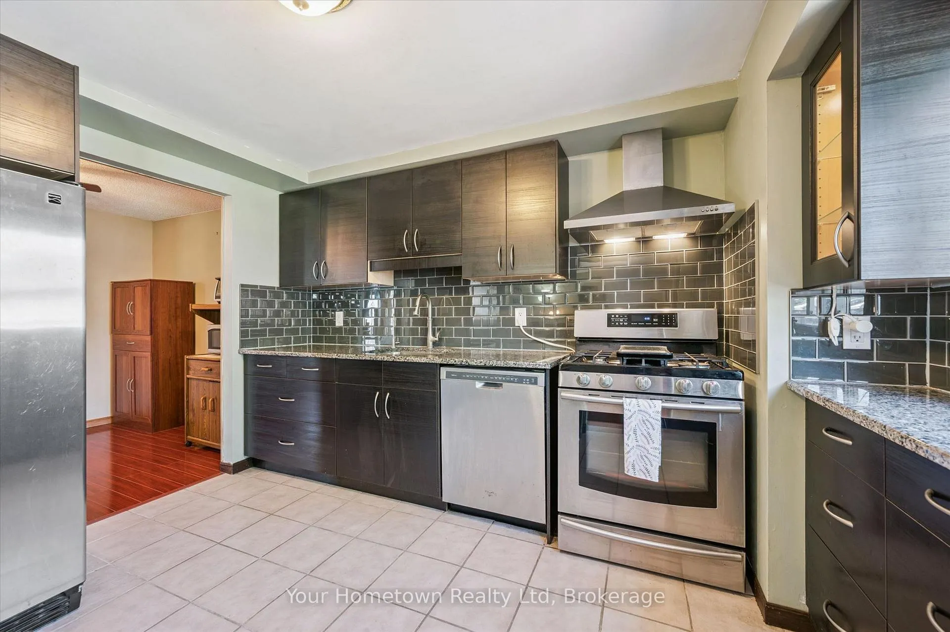 Photo 12 of 369 Strathallan Street, Centre Wellington, Fergus — HOMEH