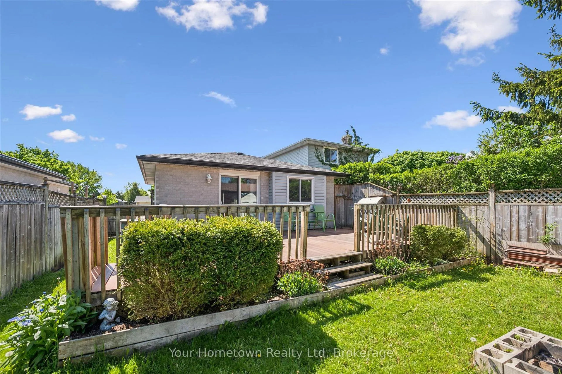 Photo 34 of 369 Strathallan Street, Centre Wellington, Fergus — HOMEH