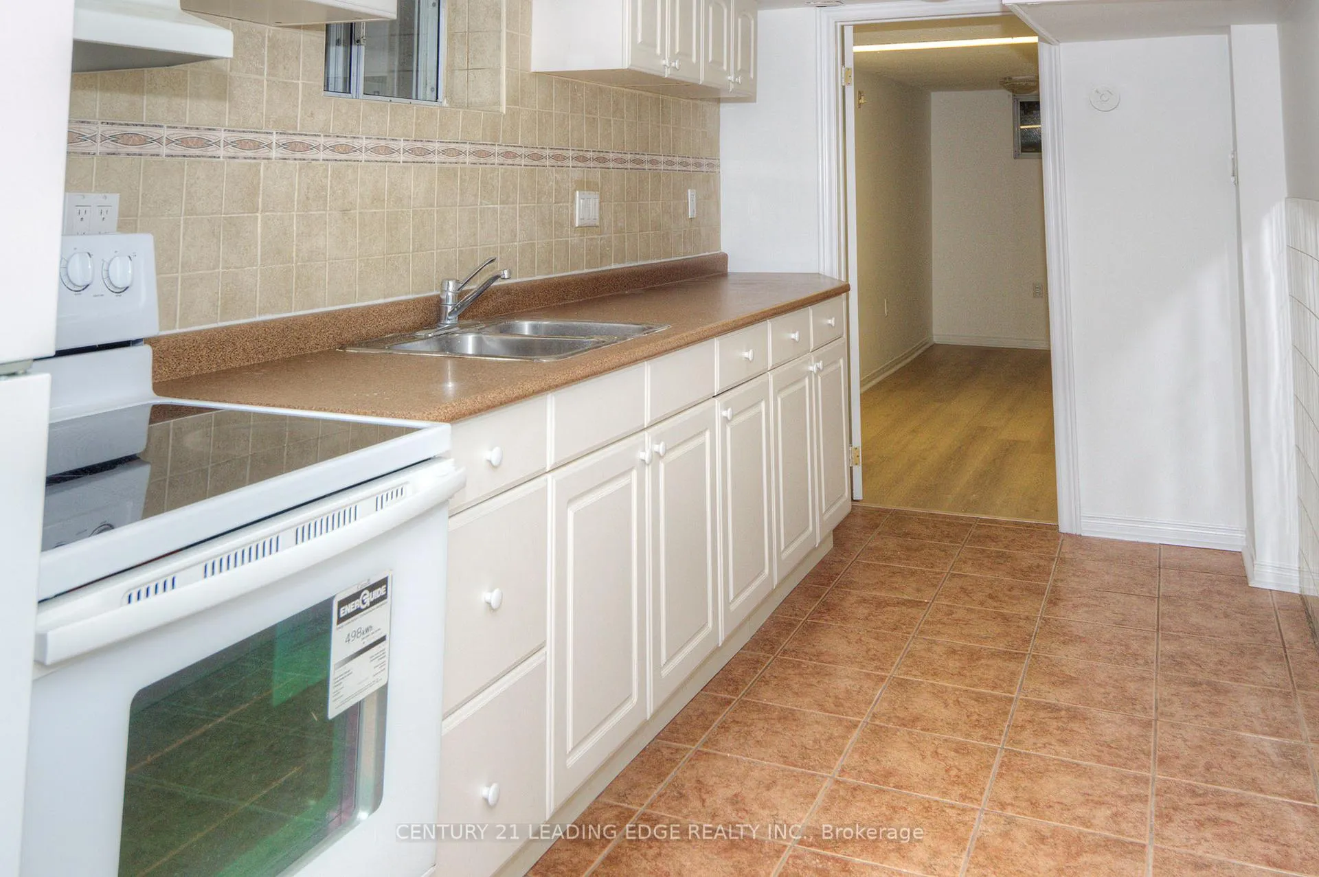 Photo 11 of 9 Wallington Avenue, Toronto, Woodbine-Lumsden — HOMEH