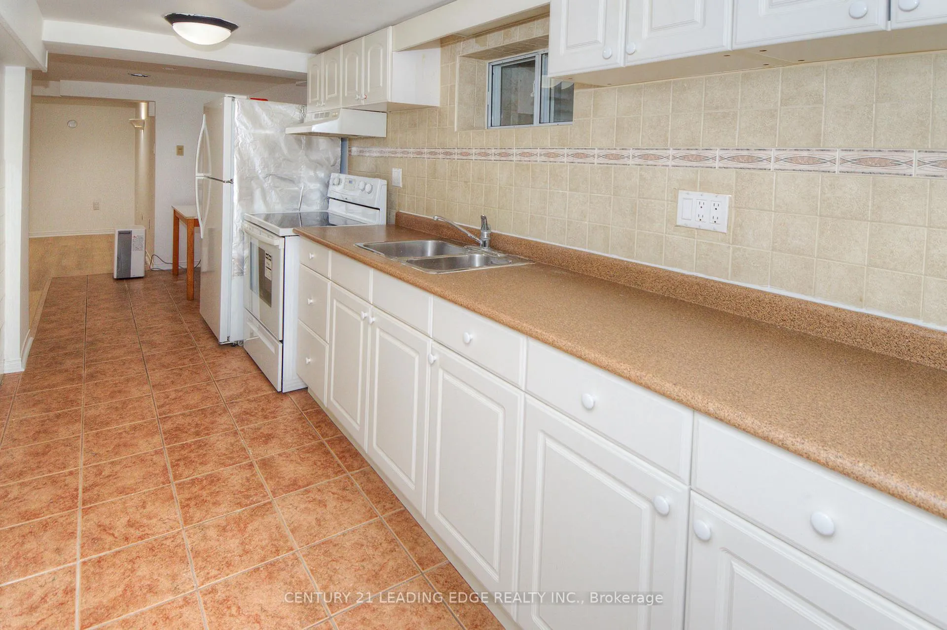 Photo 12 of 9 Wallington Avenue, Toronto, Woodbine-Lumsden — HOMEH