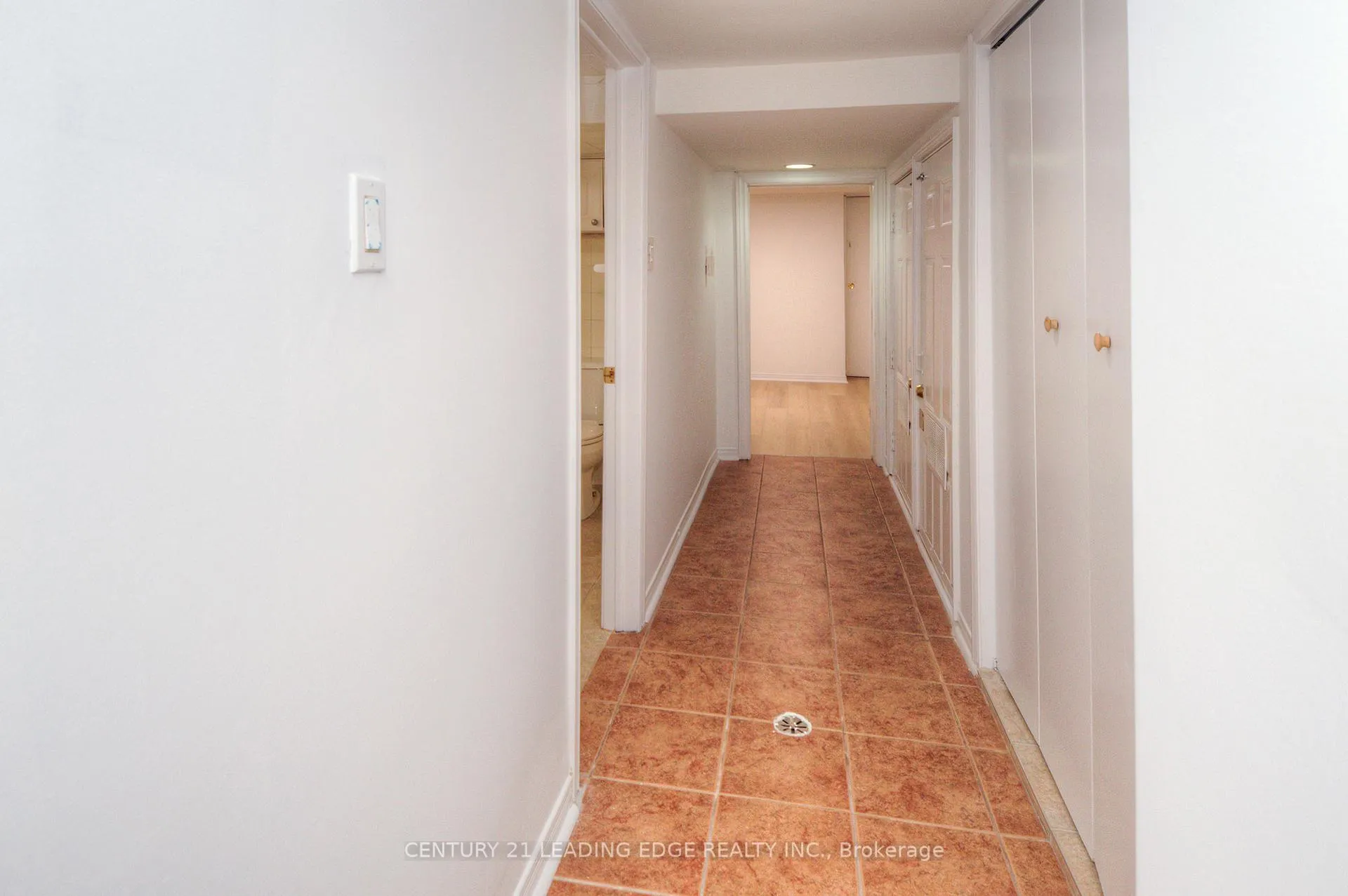Photo 13 of 9 Wallington Avenue, Toronto, Woodbine-Lumsden — HOMEH