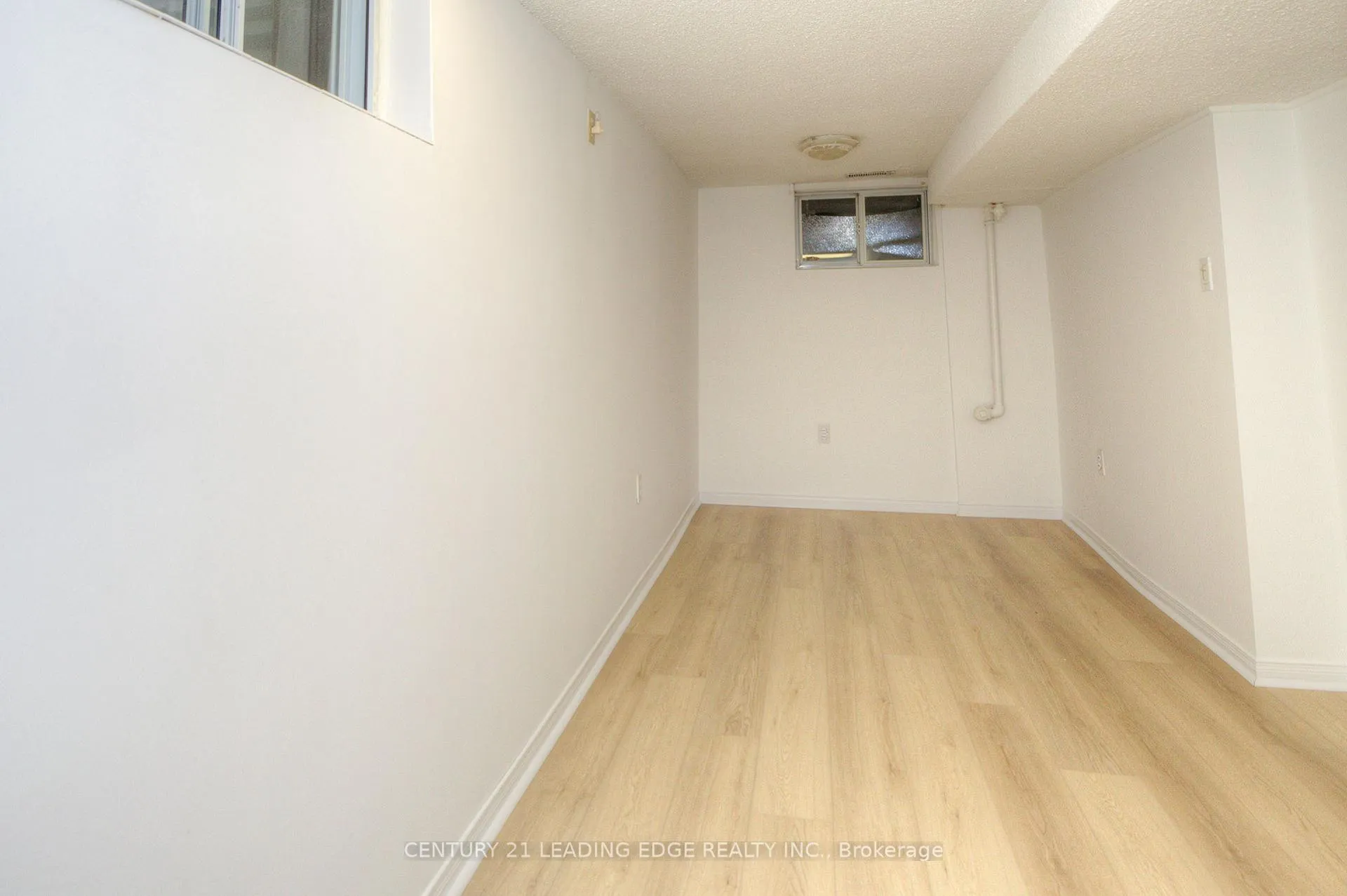 Photo 32 of 9 Wallington Avenue, Toronto, Woodbine-Lumsden — HOMEH