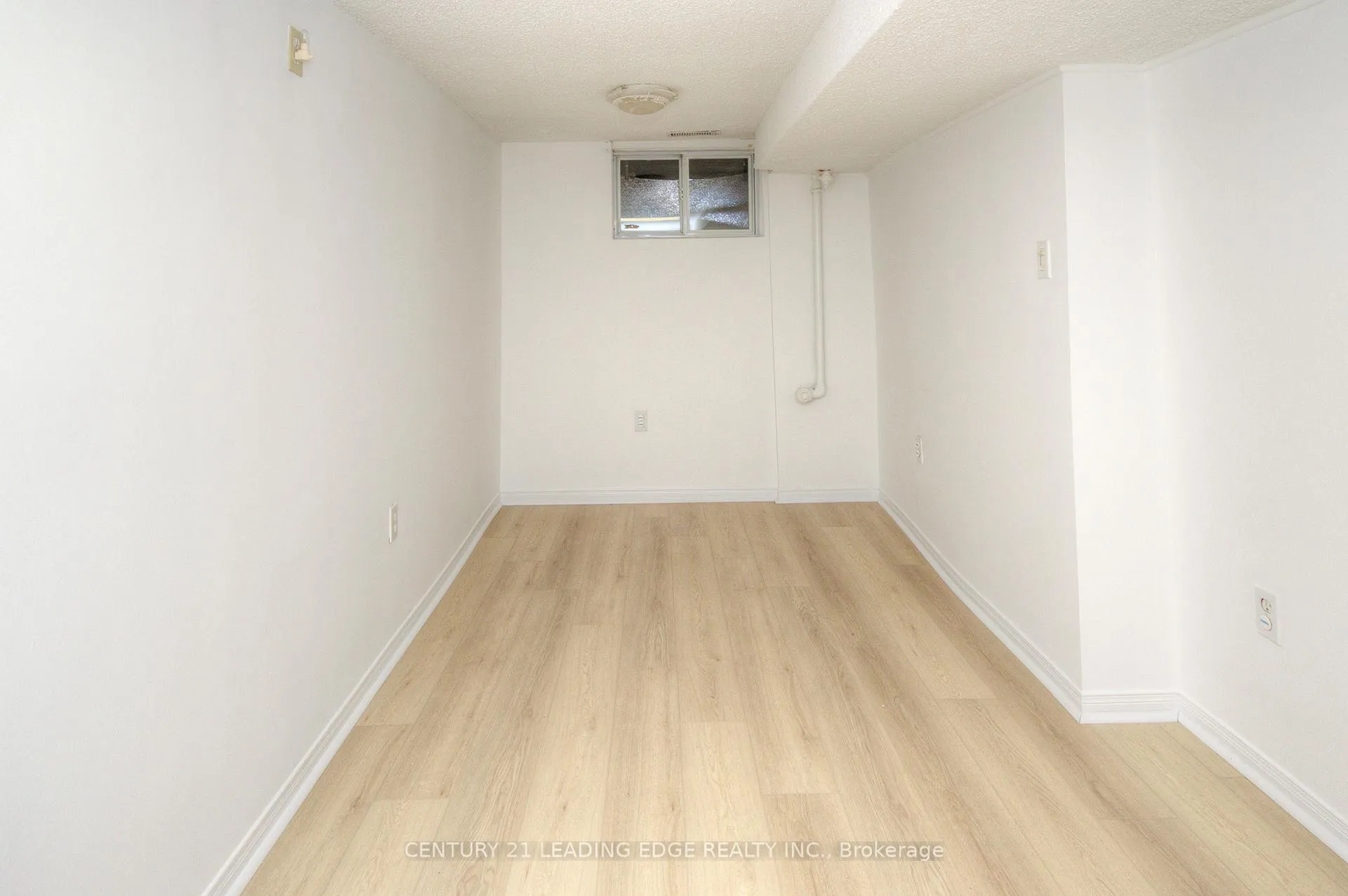 Photo 33 of 9 Wallington Avenue, Toronto, Woodbine-Lumsden — HOMEH