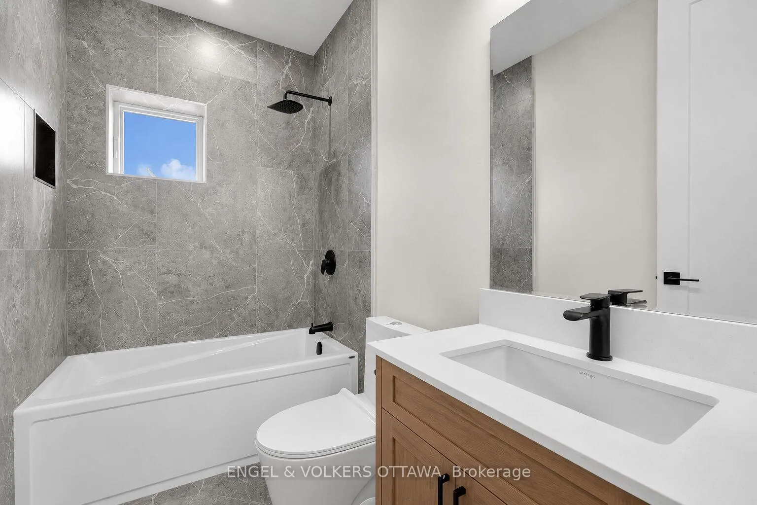 Photo 21 of Unit A, 372 Berkley Avenue, Ottawa, Westboro West — HOMEH