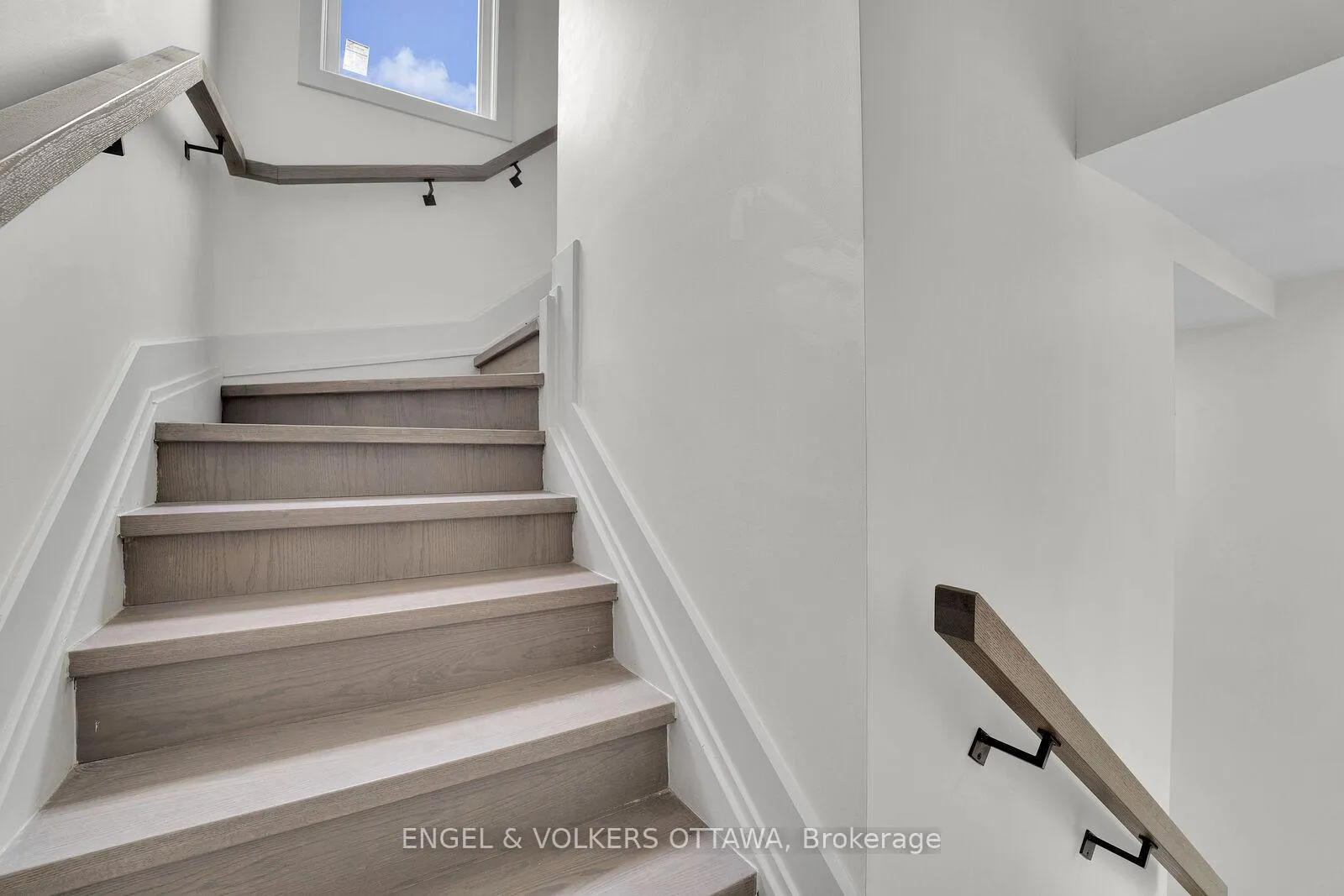 Photo 23 of Unit A, 372 Berkley Avenue, Ottawa, Westboro West — HOMEH