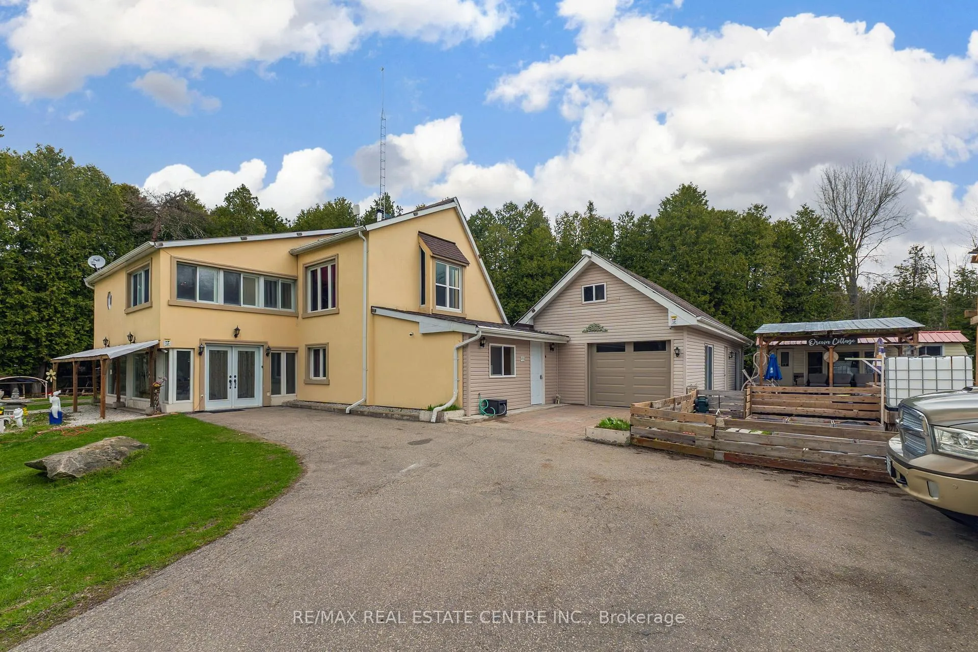 Photo 3 of 11099 Sixth Line Nassagaweya, Milton, Rural Nassagaweya — HOMEH