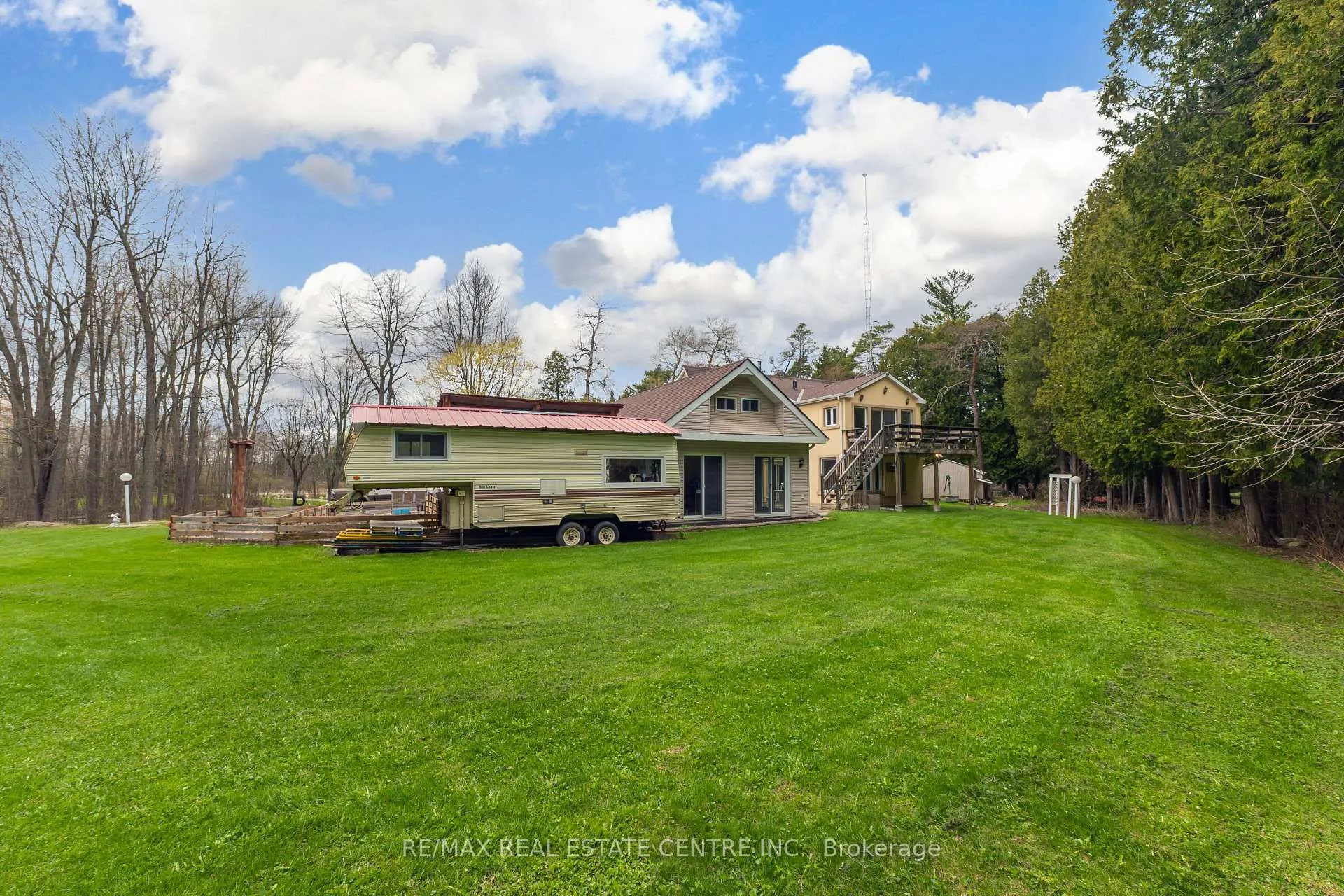 Photo 41 of 11099 Sixth Line Nassagaweya, Milton, Rural Nassagaweya — HOMEH