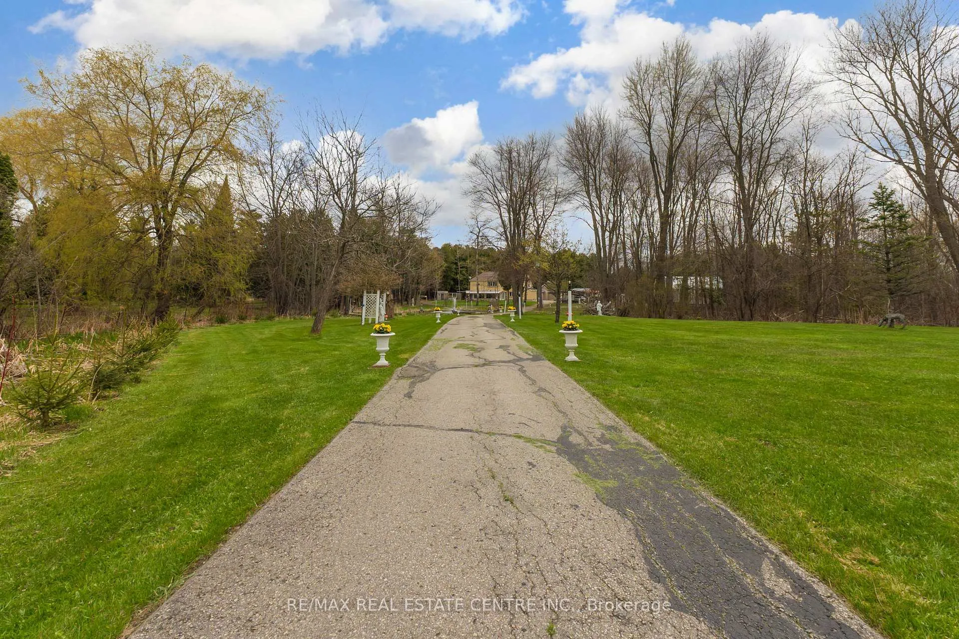 Photo 45 of 11099 Sixth Line Nassagaweya, Milton, Rural Nassagaweya — HOMEH