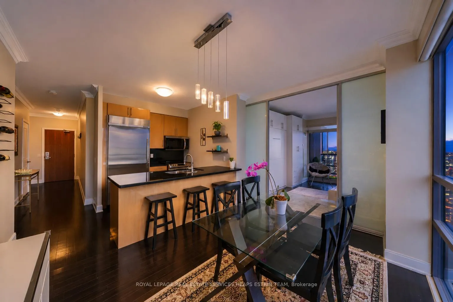 Photo 1 of Unit 2005, 88 Broadway Avenue, Toronto, Mount Pleasant West — HOMEH