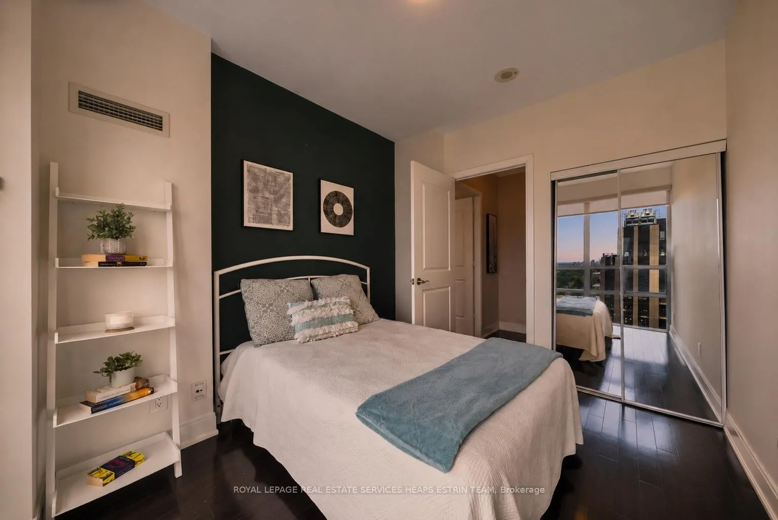Photo 19 of Unit 2005, 88 Broadway Avenue, Toronto, Mount Pleasant West — HOMEH