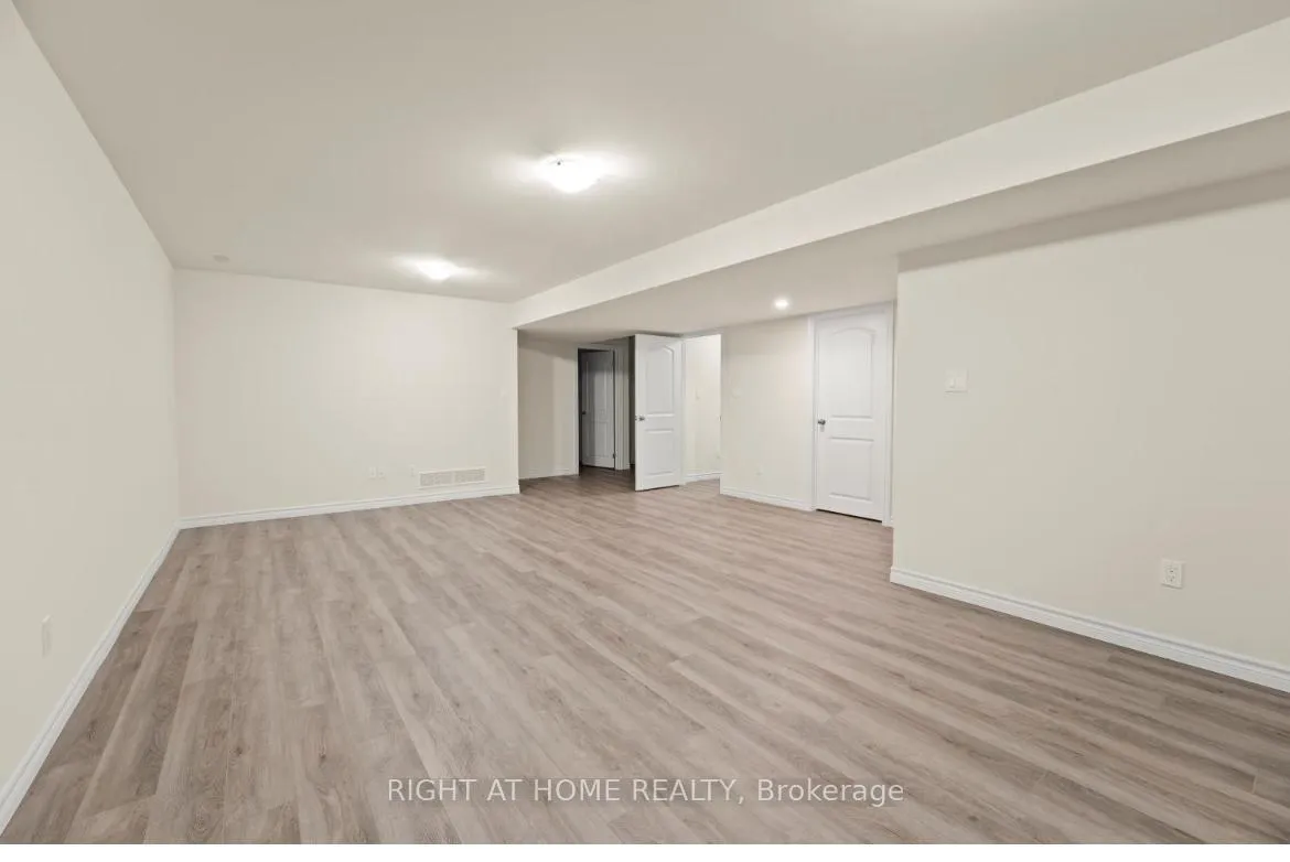 Photo 11 of 382 Mulberry Lane, Lakeshore — HOMEH