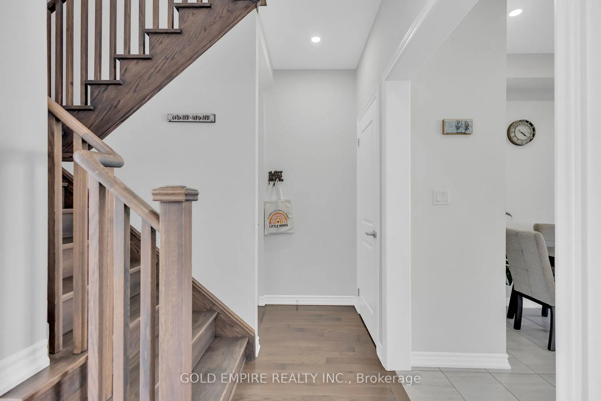 Photo 5 of 21 Flaibano Street, Brampton, Heart Lake West — HOMEH