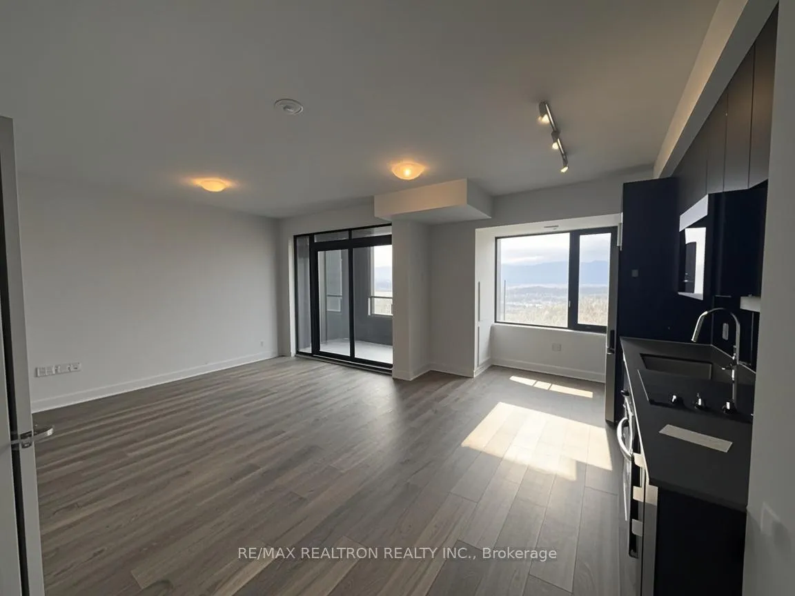 Photo 1 of Unit 4705, 2920 Highway 7, Vaughan, Concord — HOMEH