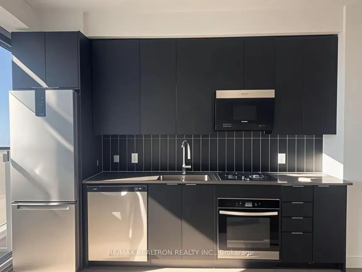 Photo 2 of Unit 4705, 2920 Highway 7, Vaughan, Concord — HOMEH