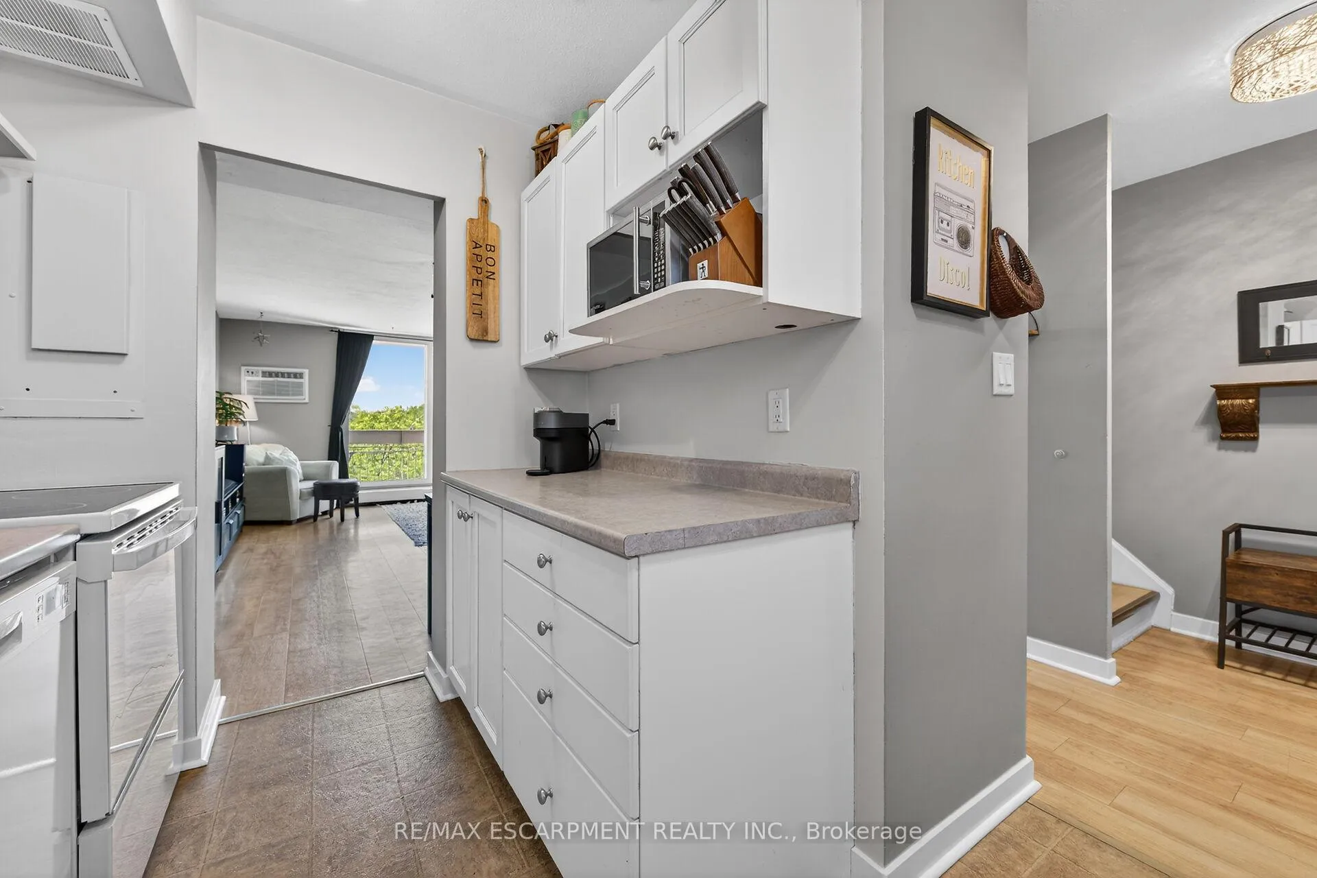 Photo 6 of Unit 435, 350 Quigley Road, Hamilton, Vincent — HOMEH