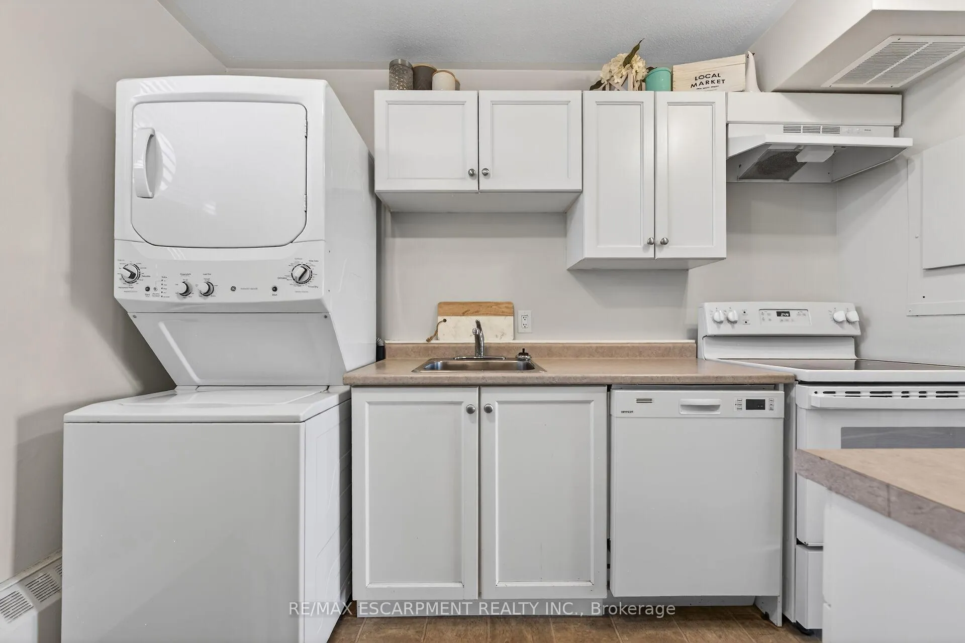 Photo 9 of Unit 435, 350 Quigley Road, Hamilton, Vincent — HOMEH