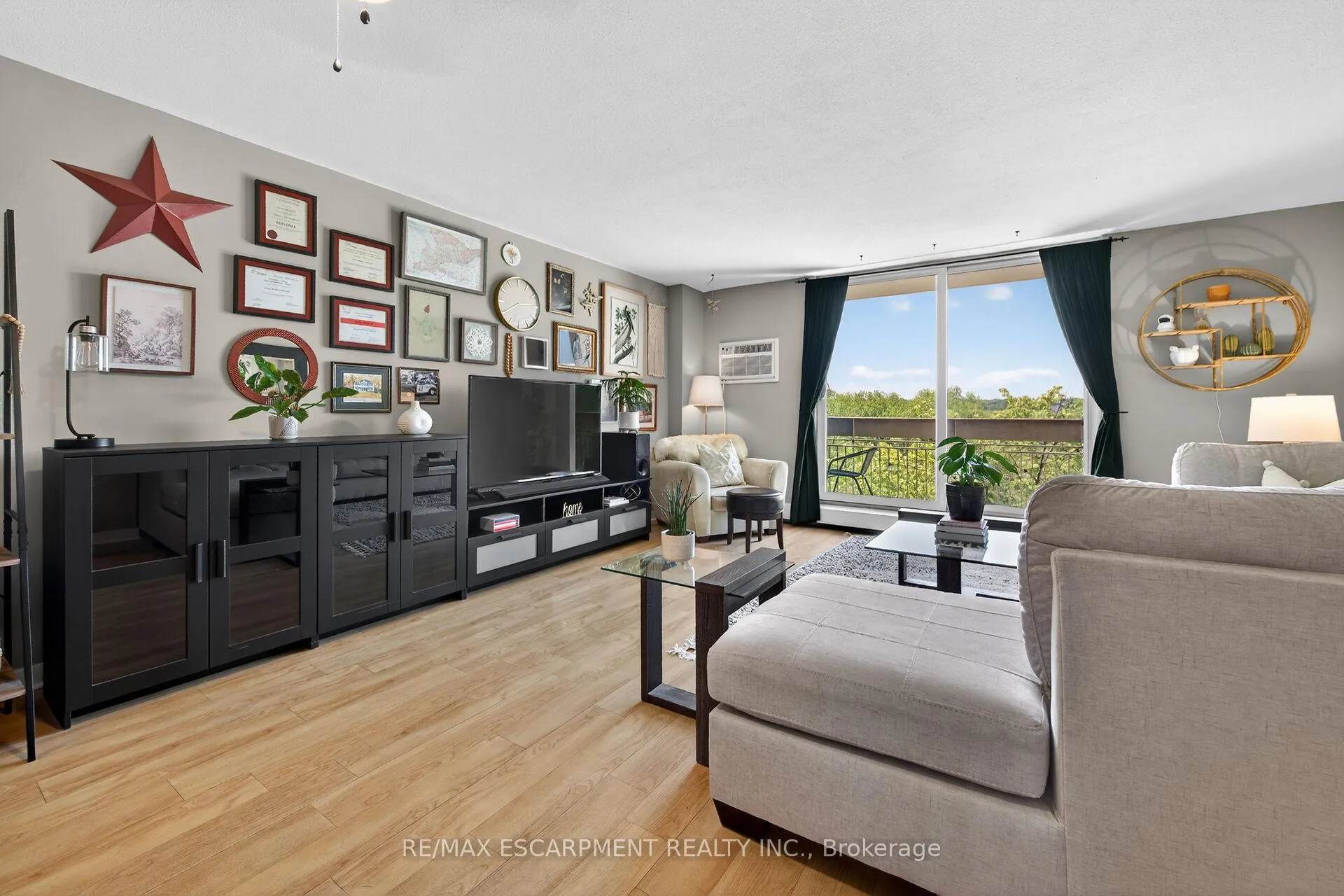 Photo 12 of Unit 435, 350 Quigley Road, Hamilton, Vincent — HOMEH