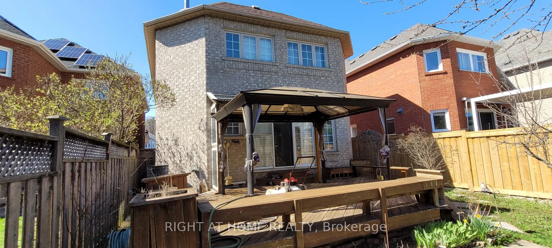 Photo 3 of 377 Turnberry Crescent, Mississauga, Hurontario — HOMEH