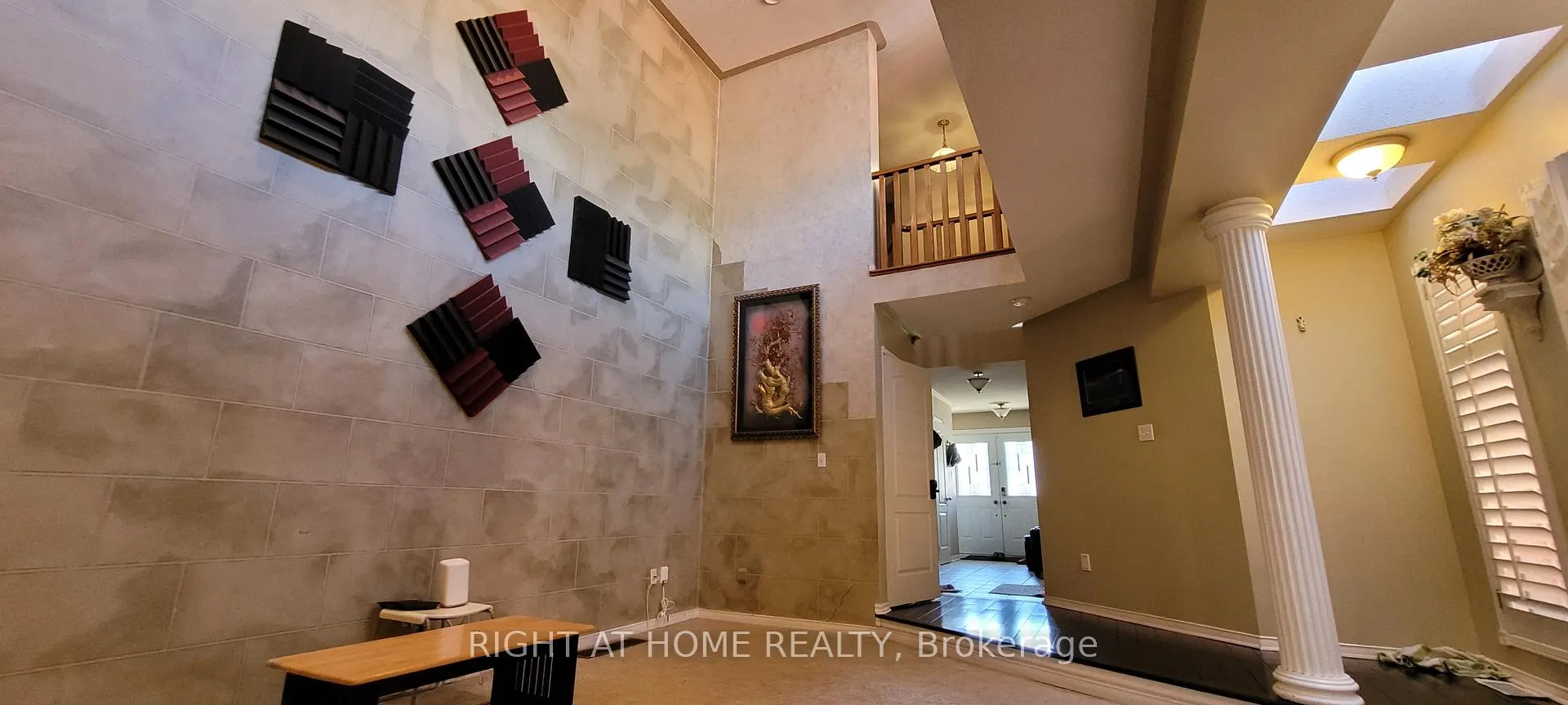 Photo 5 of 377 Turnberry Crescent, Mississauga, Hurontario — HOMEH