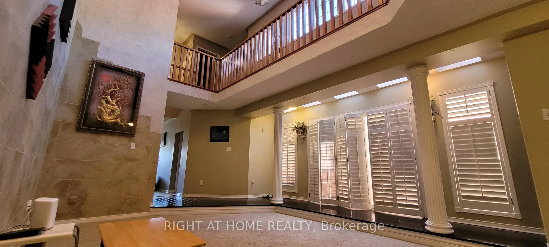 Photo 6 of 377 Turnberry Crescent, Mississauga, Hurontario — HOMEH