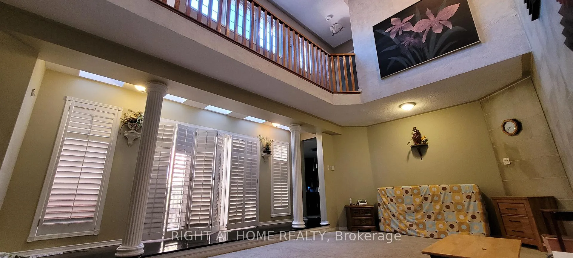 Photo 7 of 377 Turnberry Crescent, Mississauga, Hurontario — HOMEH