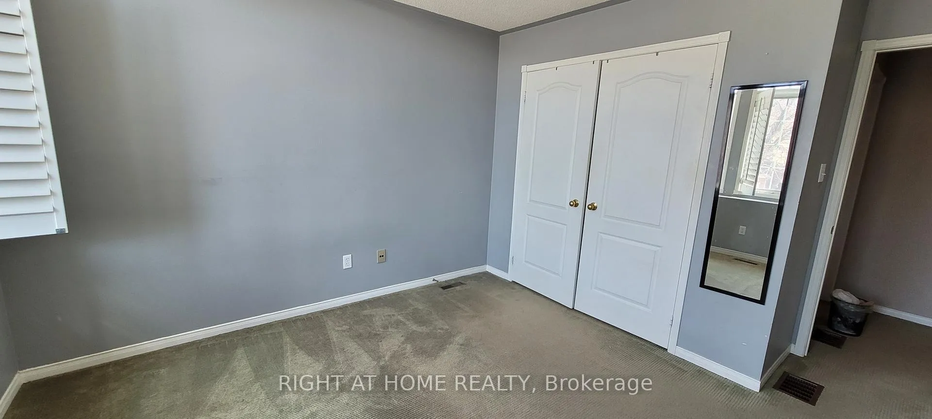 Photo 15 of 377 Turnberry Crescent, Mississauga, Hurontario — HOMEH