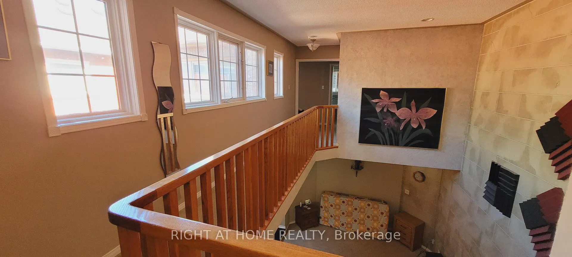 Photo 17 of 377 Turnberry Crescent, Mississauga, Hurontario — HOMEH