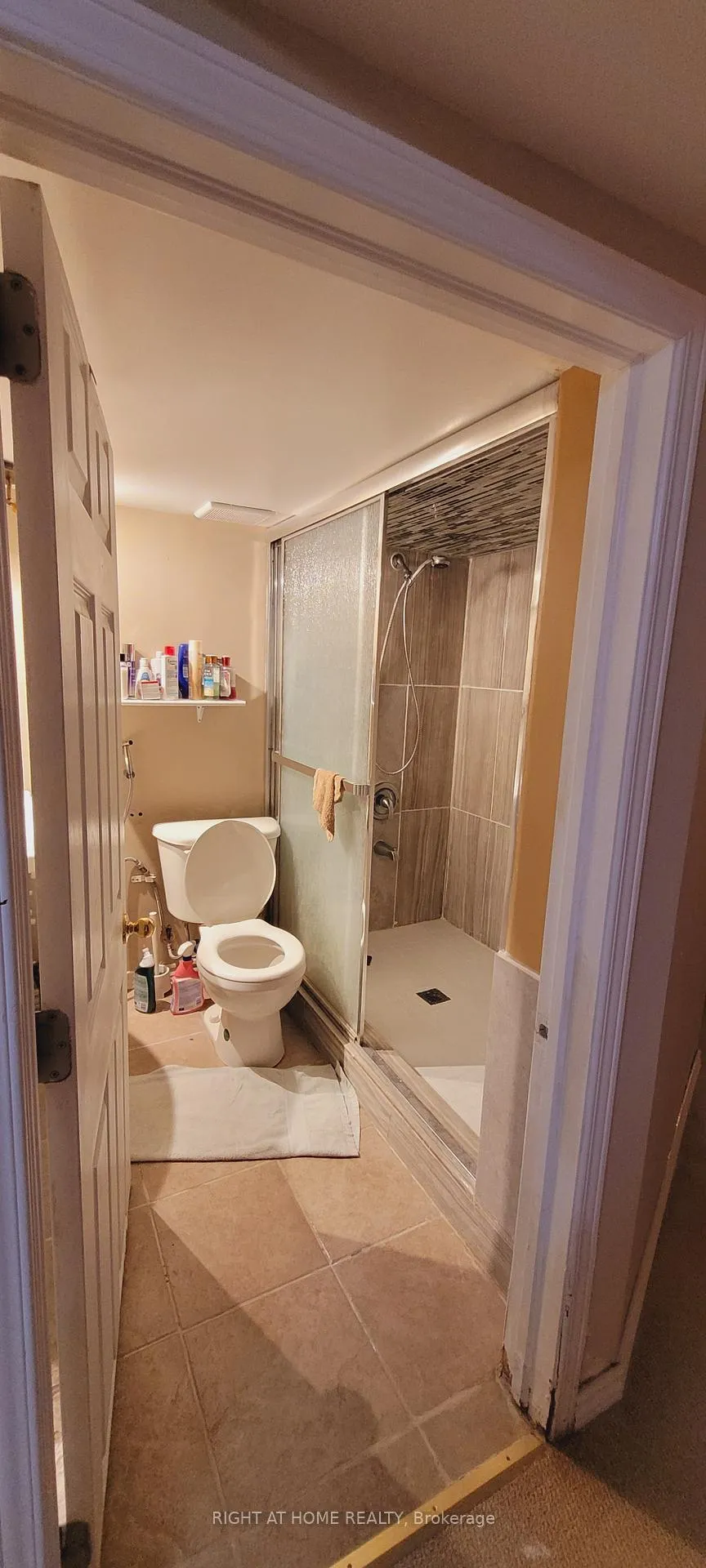 Photo 21 of 377 Turnberry Crescent, Mississauga, Hurontario — HOMEH