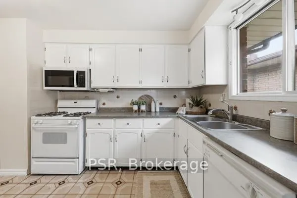 Photo 9 of 957 Stone Chruch Road, Hamilton, Quinndale — HOMEH