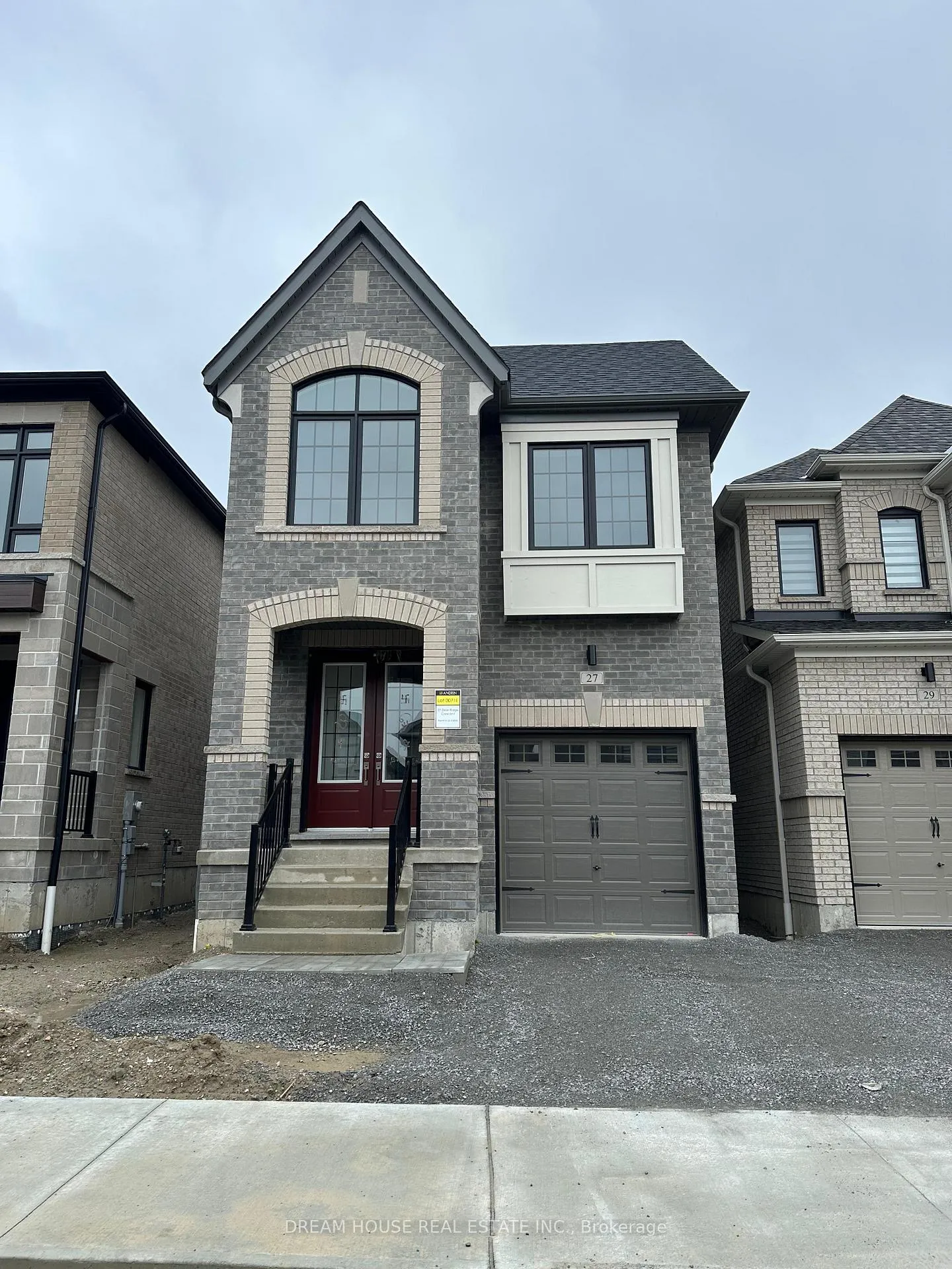 Photo 1 of Unit Main, 27 Deer Ridge Crescent, Whitby, Rural Whitby — HOMEH