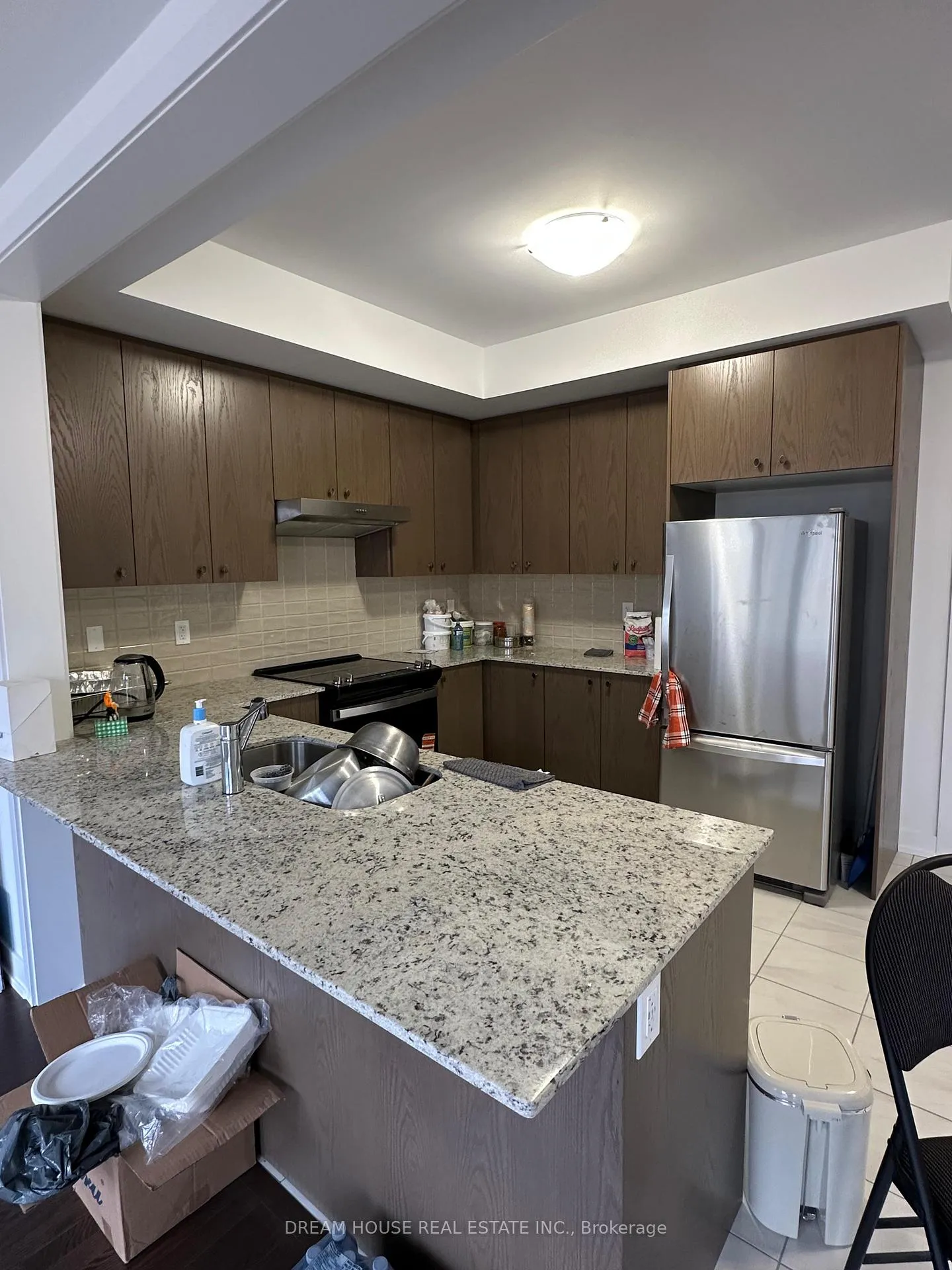 Photo 4 of Unit Main, 27 Deer Ridge Crescent, Whitby, Rural Whitby — HOMEH