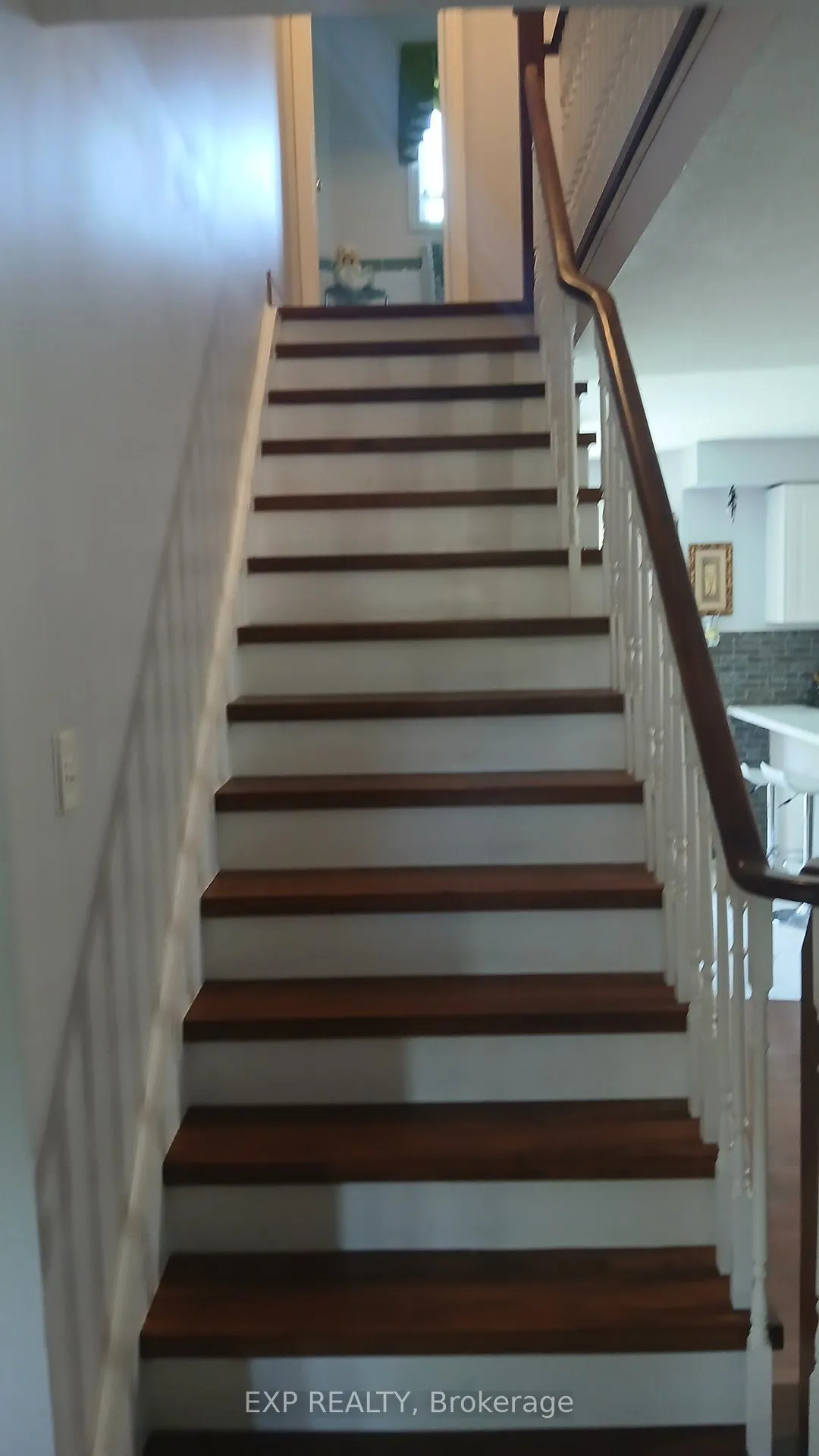 Photo 7 of 38 Livia Herman Way, Barrie, East Bayfield — HOMEH
