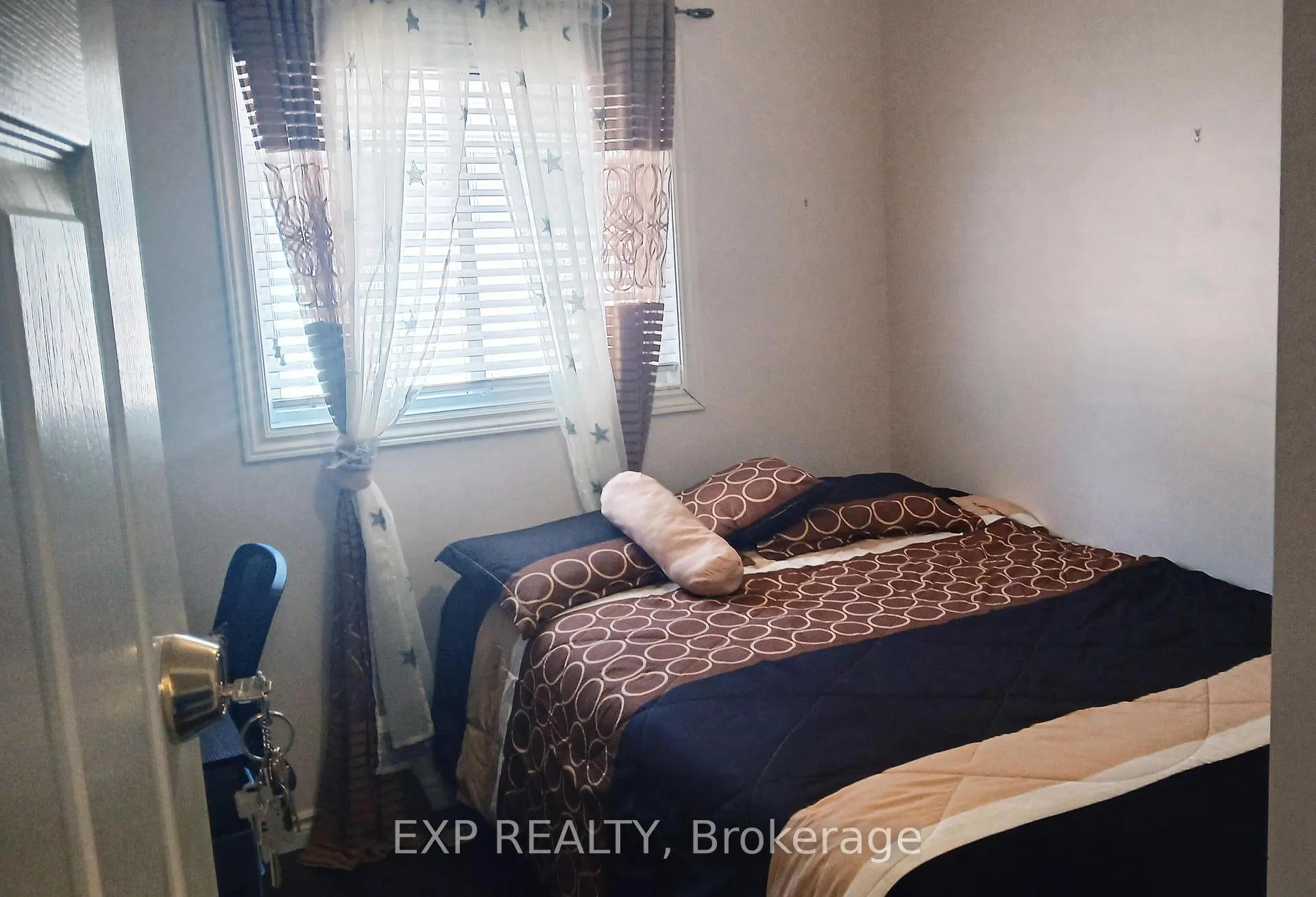 Photo 11 of 38 Livia Herman Way, Barrie, East Bayfield — HOMEH