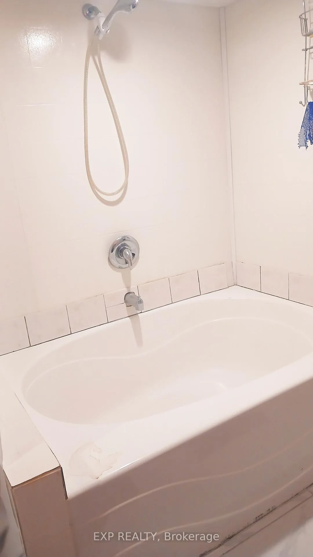 Photo 14 of 38 Livia Herman Way, Barrie, East Bayfield — HOMEH