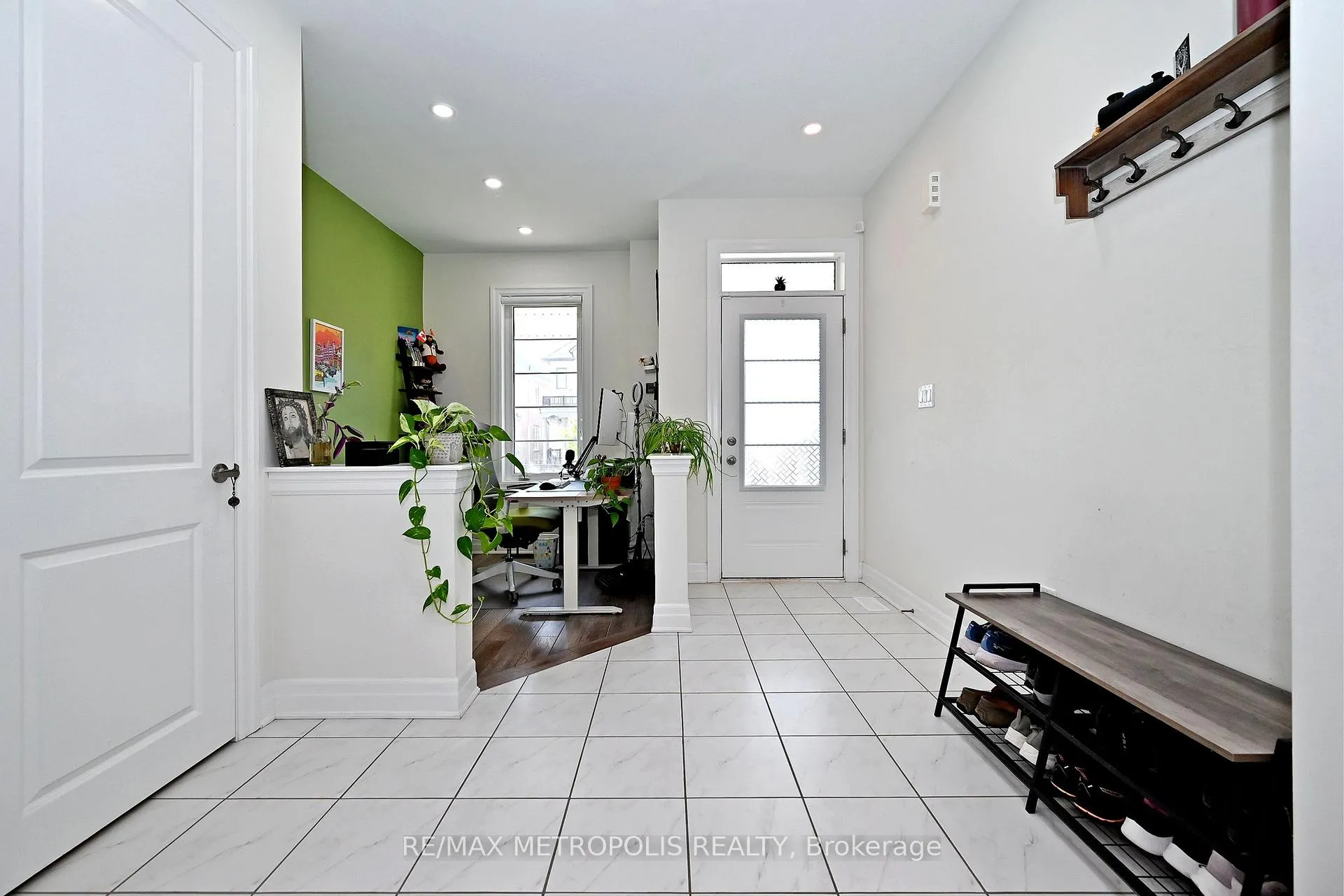 Photo 4 of 82 WESTFIELD DRIVE Westfield Drive, Whitby, Rural Whitby — HOMEH