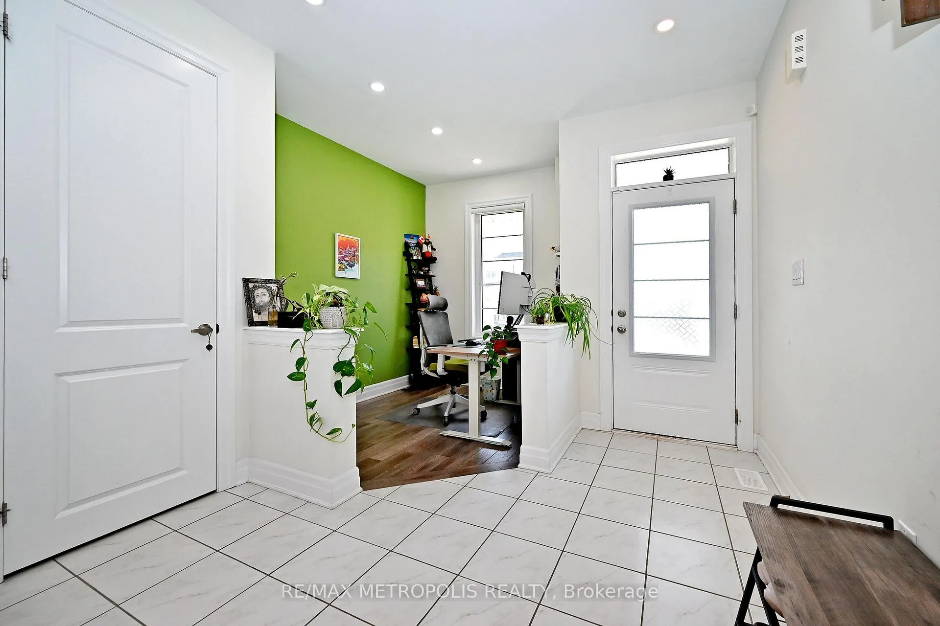 Photo 5 of 82 WESTFIELD DRIVE Westfield Drive, Whitby, Rural Whitby — HOMEH