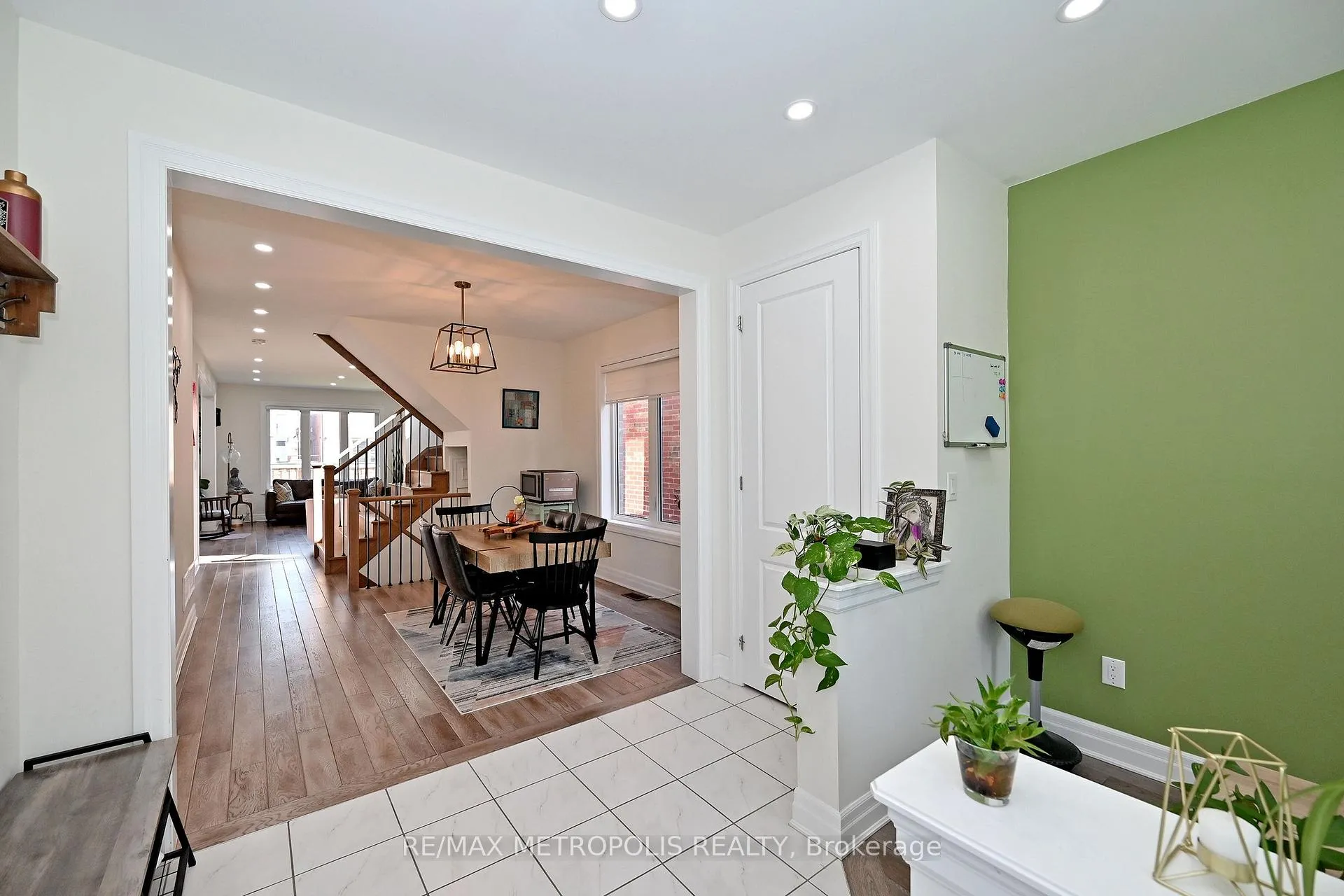 Photo 7 of 82 WESTFIELD DRIVE Westfield Drive, Whitby, Rural Whitby — HOMEH